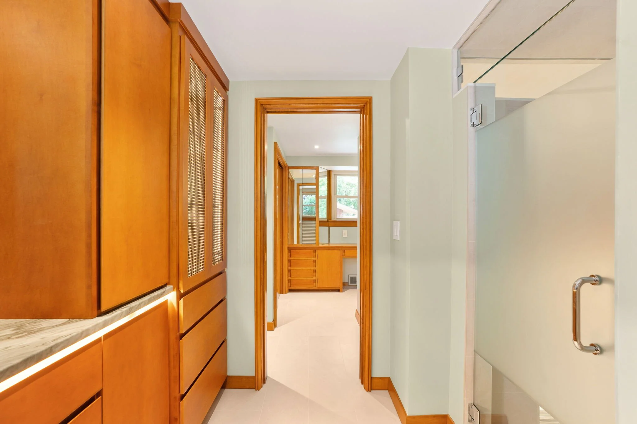 16-web-or-mls-206 Overlook Rd bathroom-23.jpg