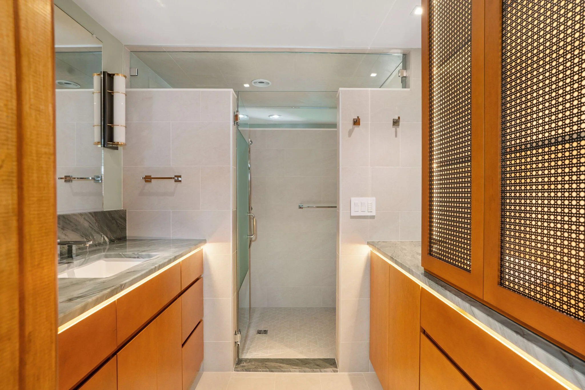 28-web-or-mls-206 Overlook Rd bathroom-12.jpg