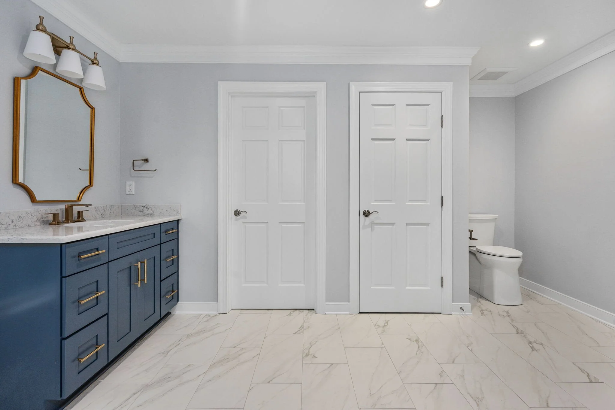 17-web-or-mls-8512 Ben Nevis Dr interior-18.jpg
