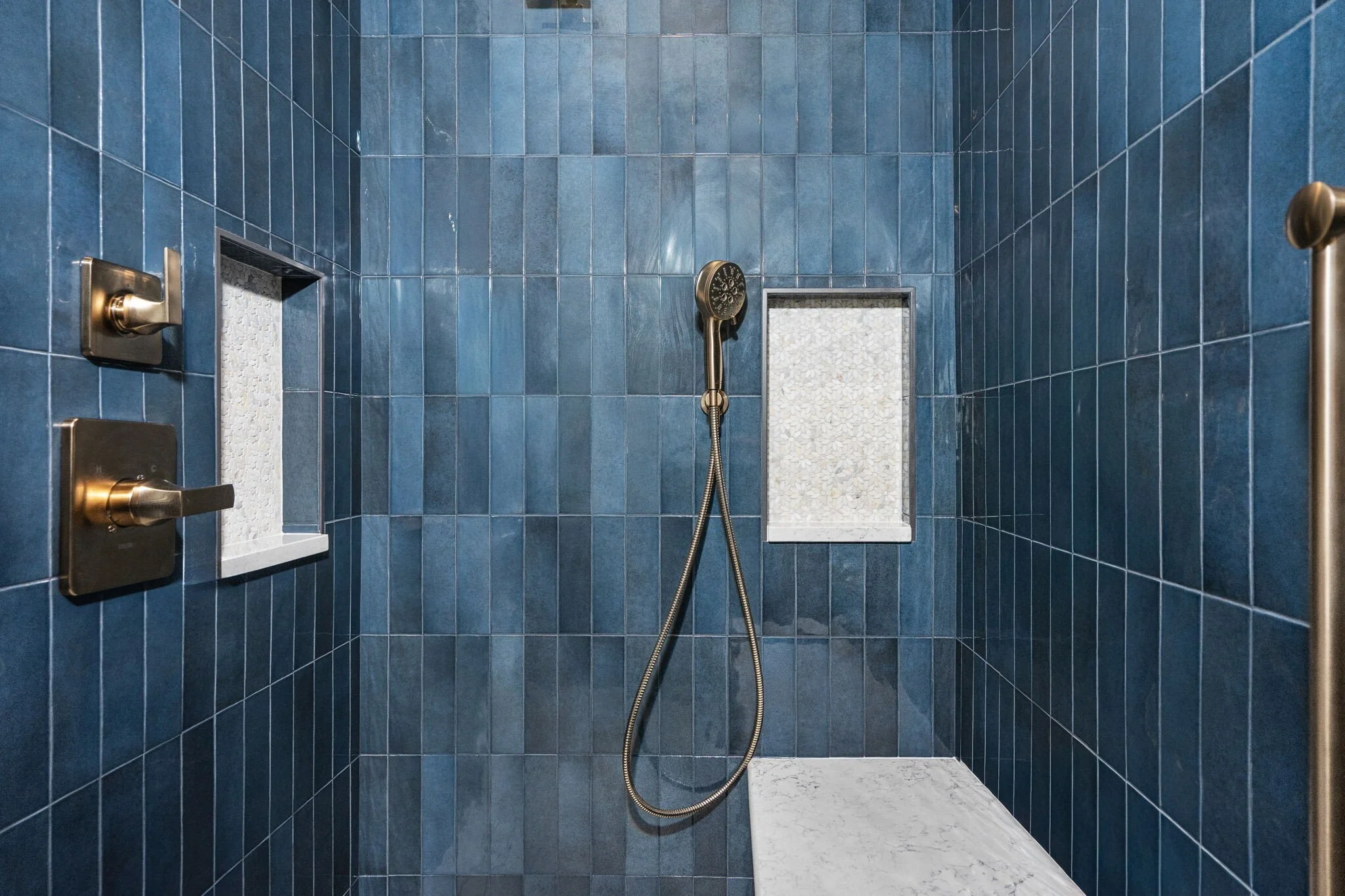 26-web-or-mls-8512 Ben Nevis Dr interior-10.jpg