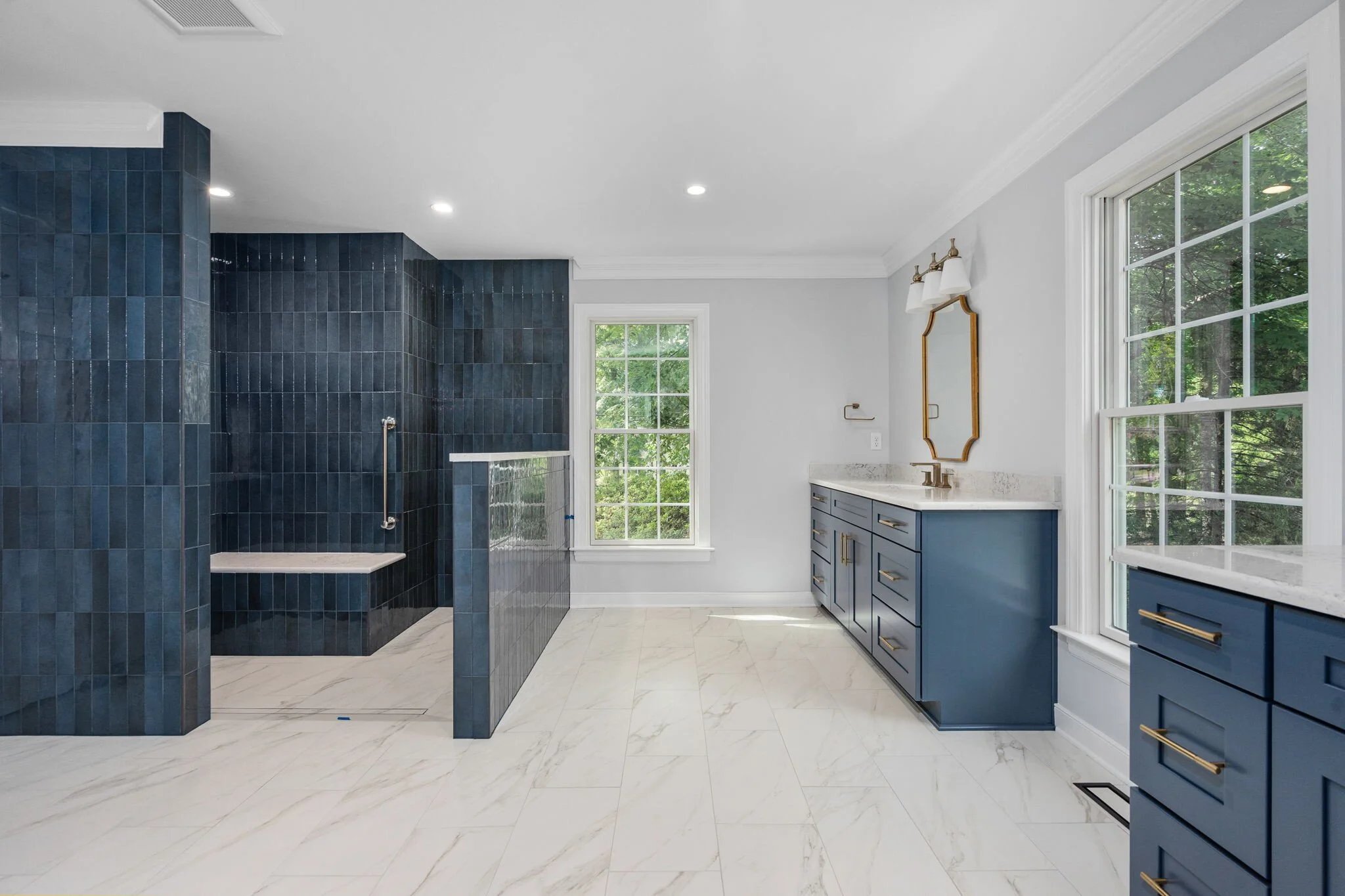 28-web-or-mls-8512 Ben Nevis Dr interior-6.jpg