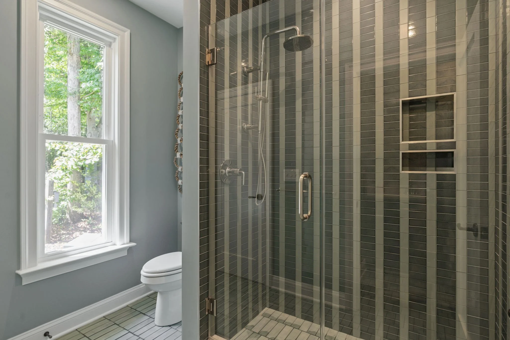 37-web-or-mls-119 Commodore Ln interior-39.jpg