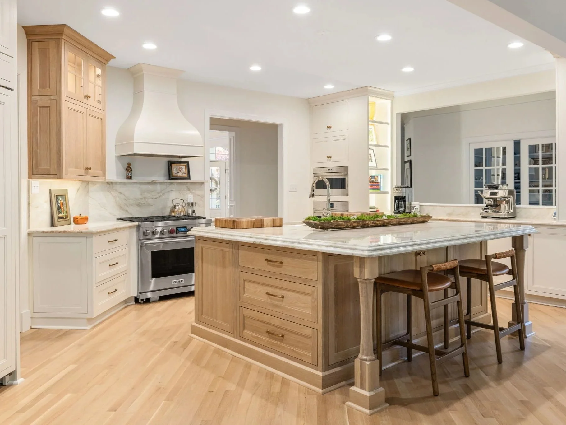Custom design kitchen with large island by Cardiff Custom Construction in Manakin Sabot Goochland Virginia