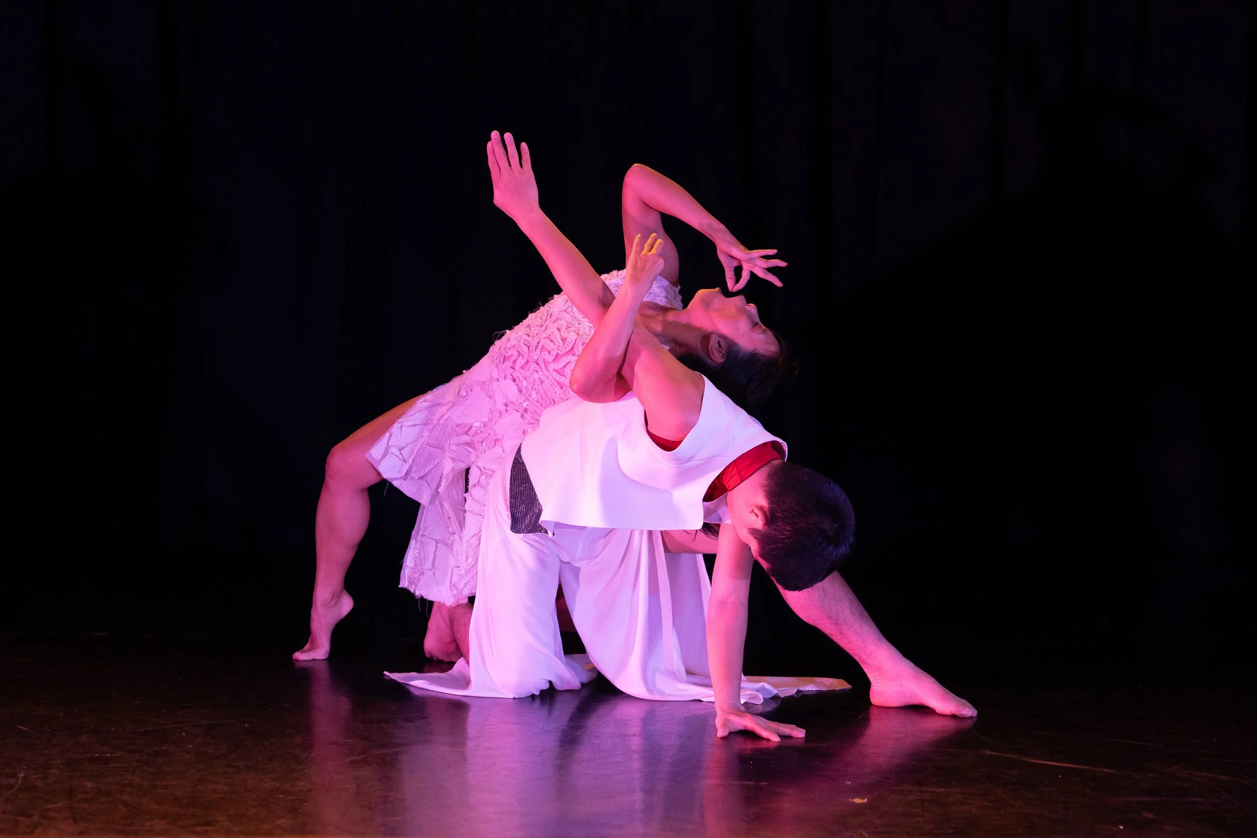 Performance: Vangeline & JENNIFERCHINdance (8:30pm)