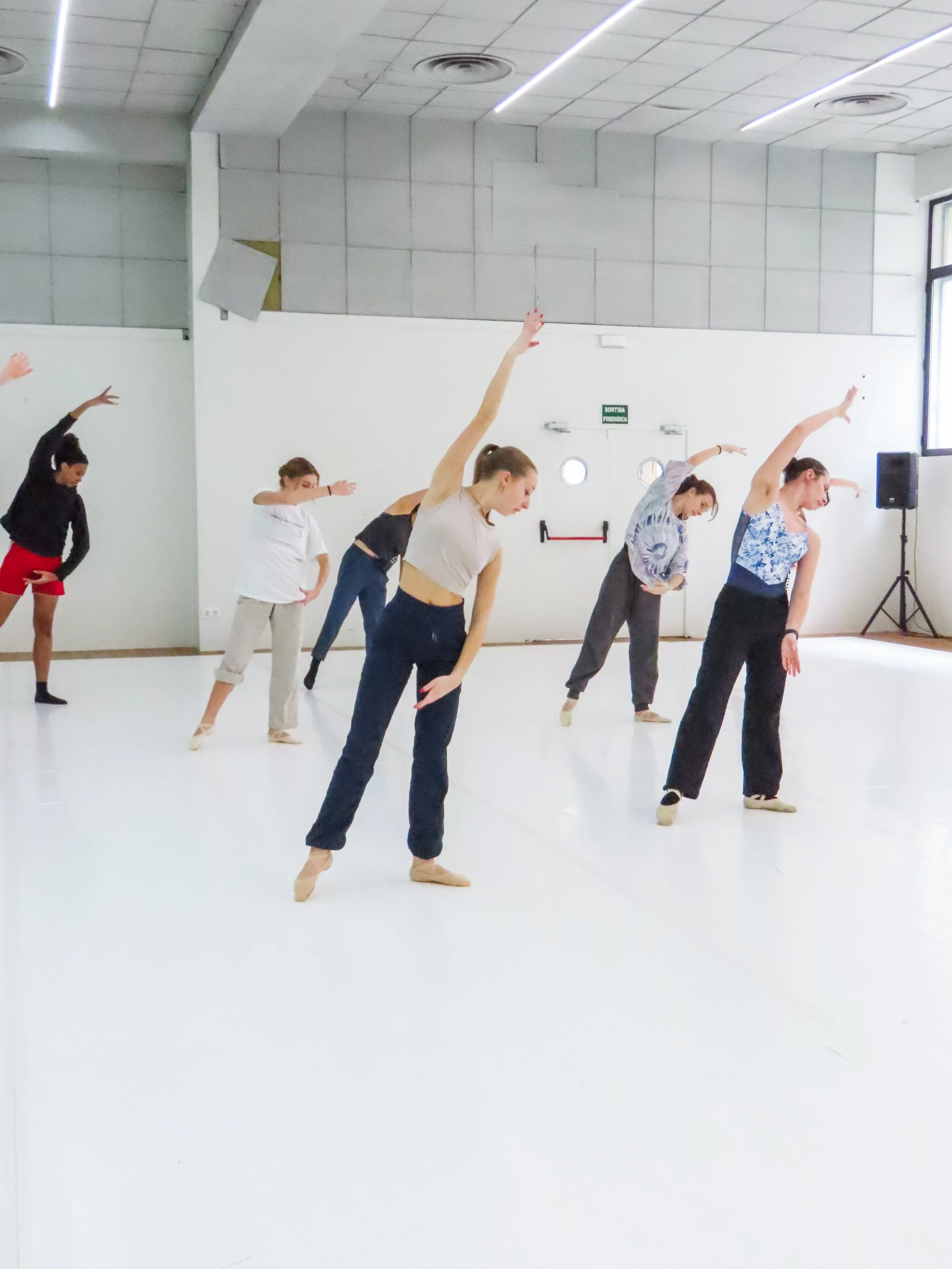 GiadaSomaticsBallet_DanceHUBBCN_032024_RachelHa-EunLee-94.jpg