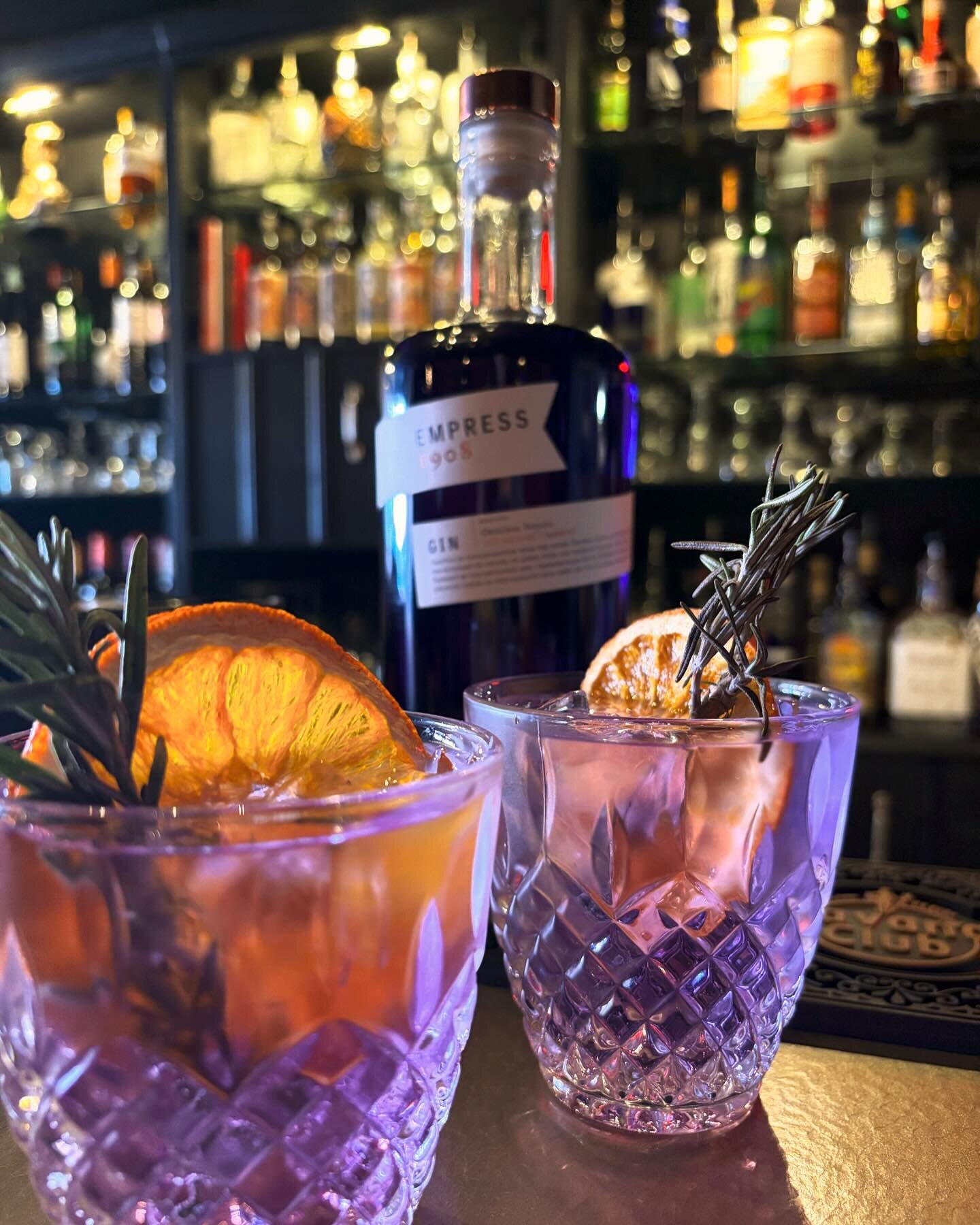 Pretty in Pea Blossom Purple 💜 
Nothing pairs with a night in Spain like the ever classic Gin &amp; Tonic. 
We&rsquo;re so lucky to have the wonderful Empress 1908 Indigo Gin distilled right here in our backyard! It looks just as fab as it tastes wi