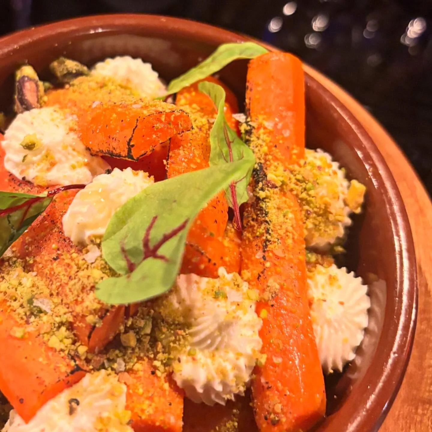 Zanahoria con Miel 🥕
💃🏻🇪🇸💃🏻
Roasted carrots, whipped ricotta, pistachio, honey

🪭🪭🪭
Matadora Tapas 
Authentic Spanish Tapas
in the heart of 
Victoria&rsquo;s Historic Chinatown
559 Fisgard St 
4-9 pm Thu-Sun