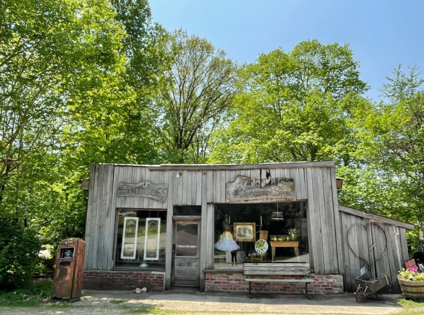 Illinois Antique Store Only Open By Chance