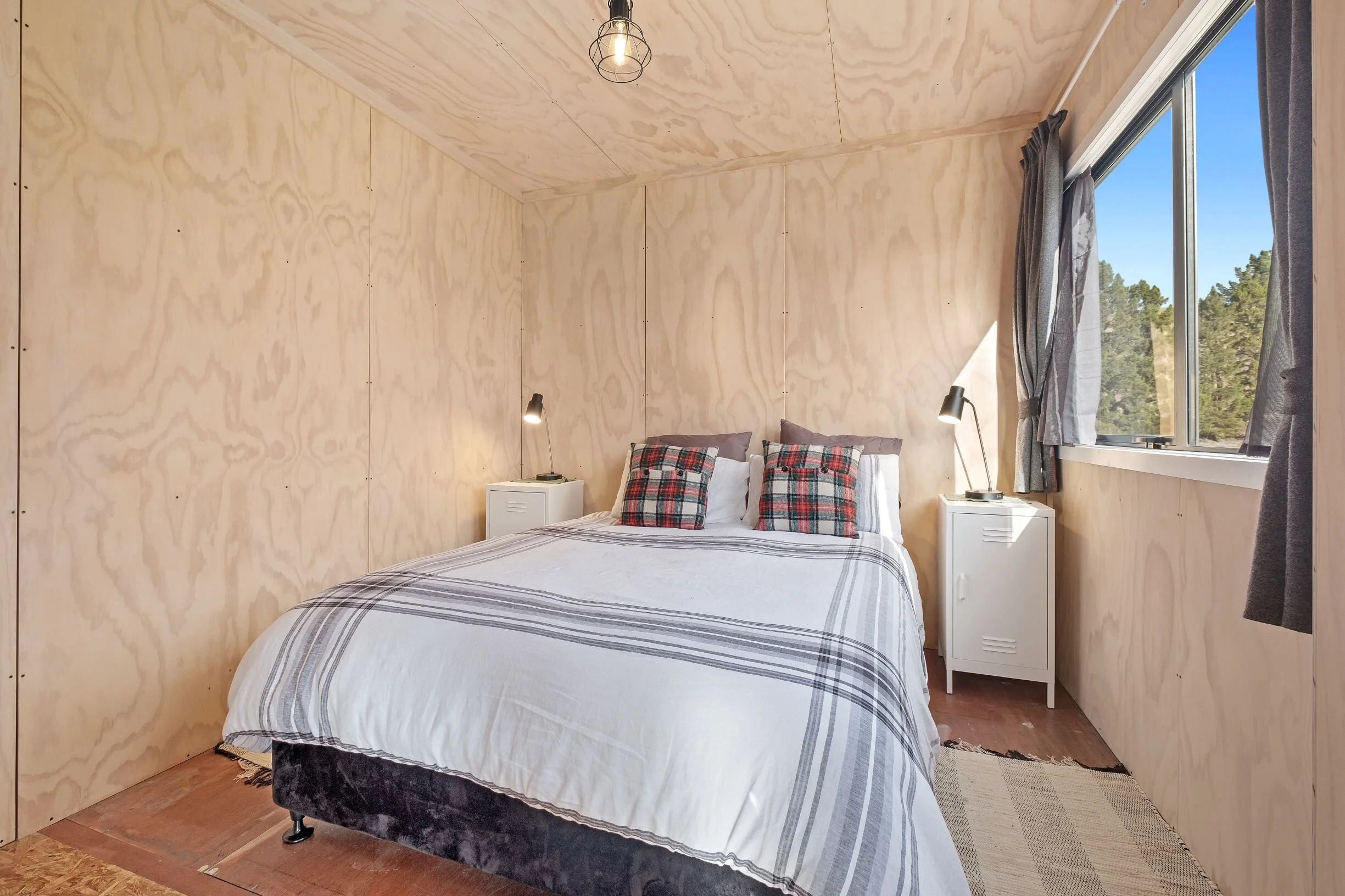 Ormaglade Cabins Bedroom