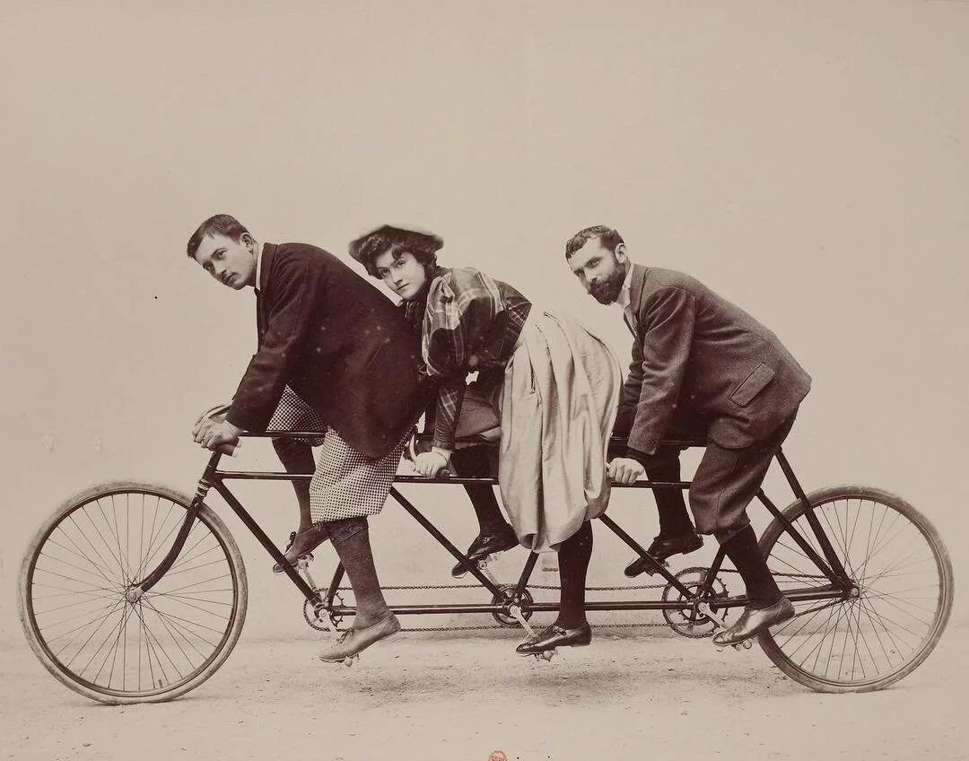 Every activity should accommodate 3. #3wayduvet
.
.
.
.
.
.
#love #dating #throuple #3way #threeway #singles #matchmaker #matchmaking #datingadvice #relationshipgoals #datingtips #romance #relationships #aprilfools #somethingbetter #datingservice #ro