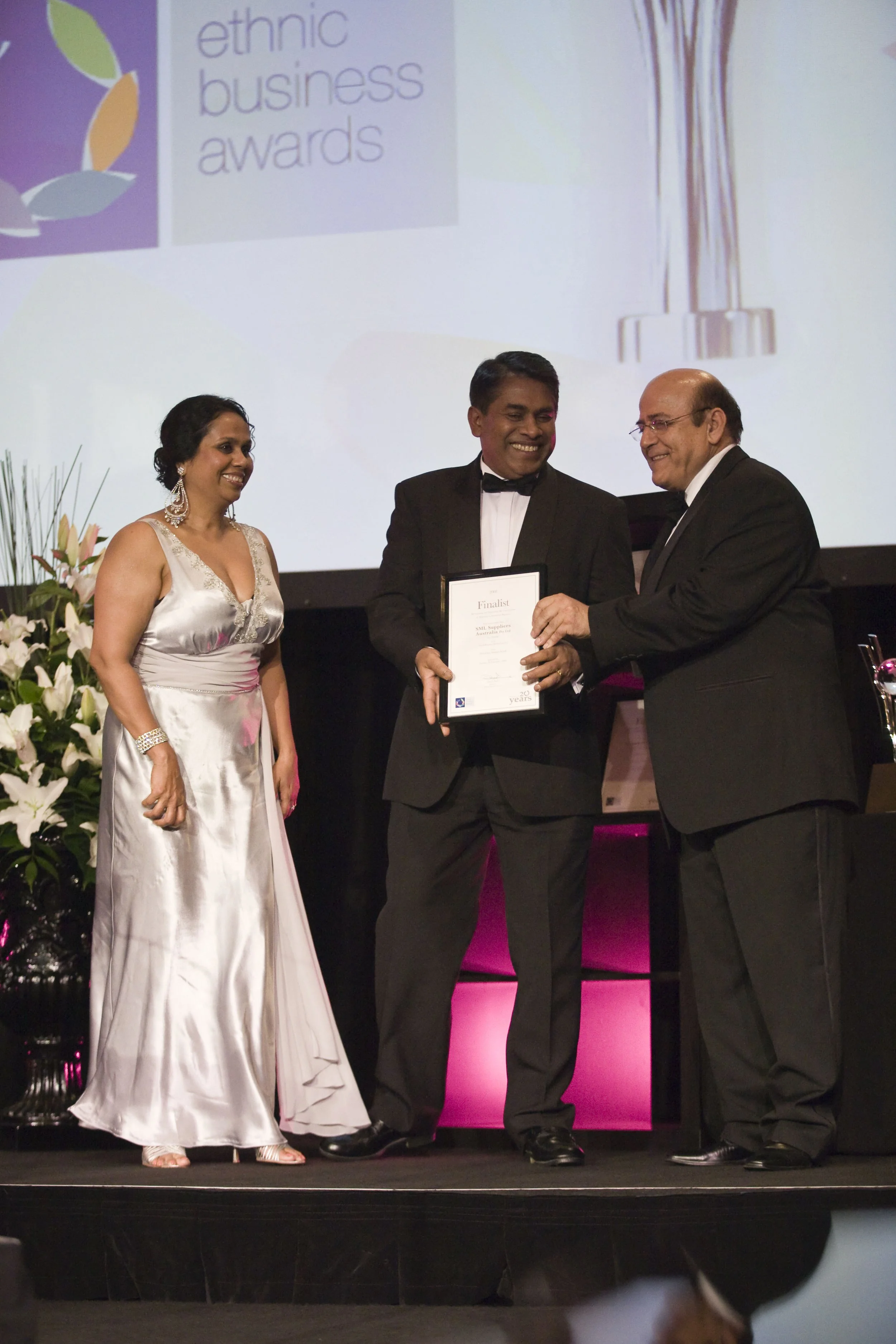 Ethnic Bus Awards 08-202.jpg