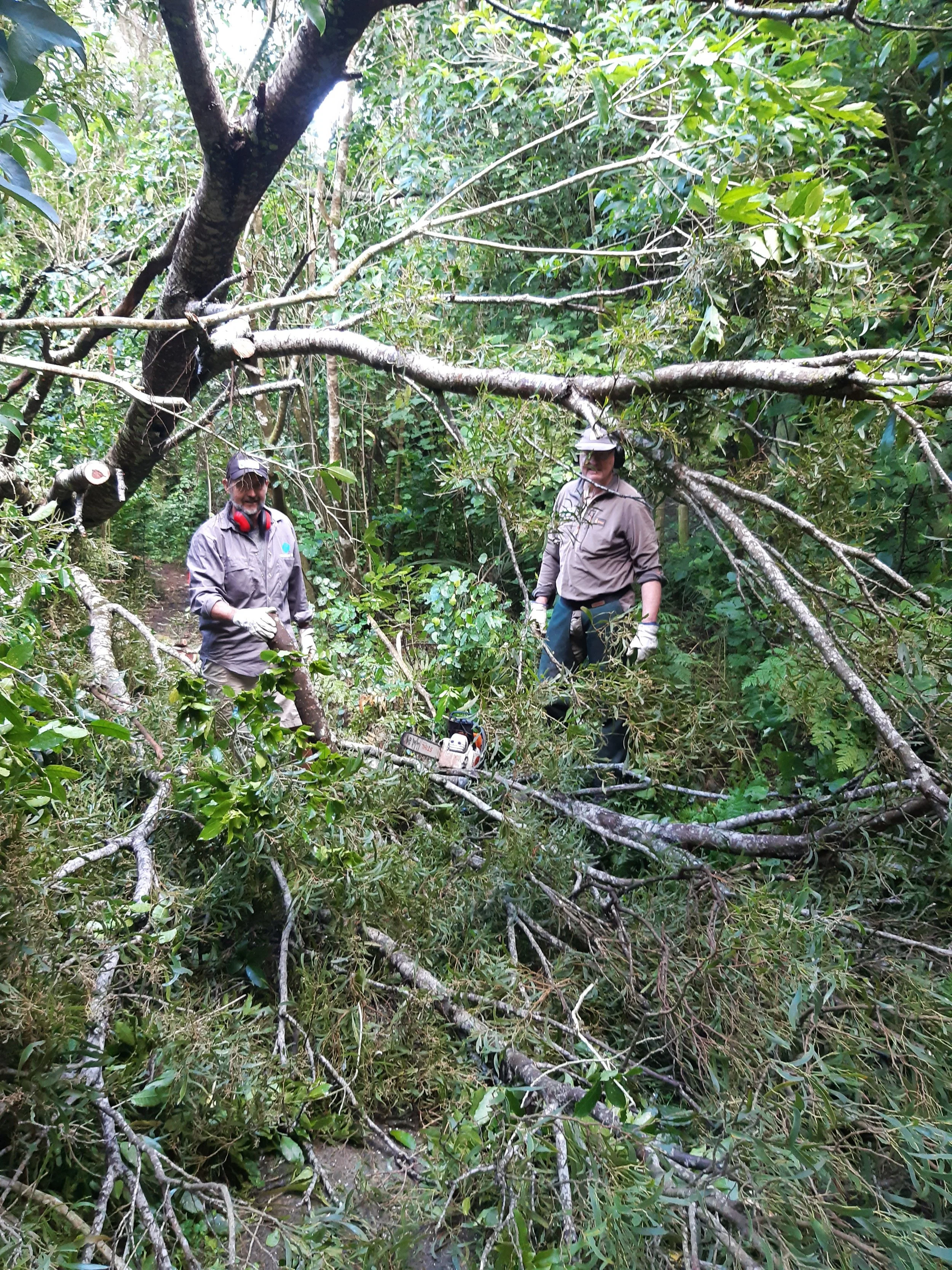 Rhett and Shane W dealing with track obstructions. Photo Ann, 28.4.26