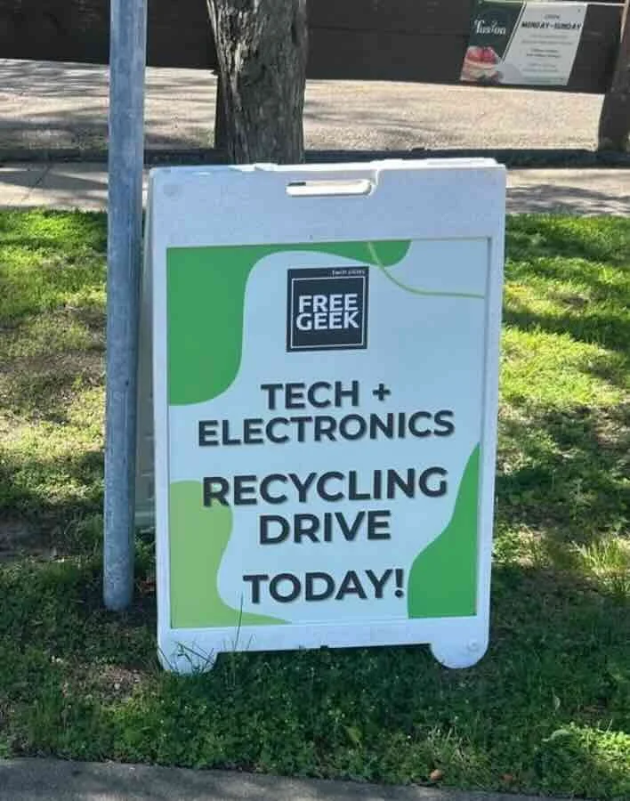 free geek1.jpg