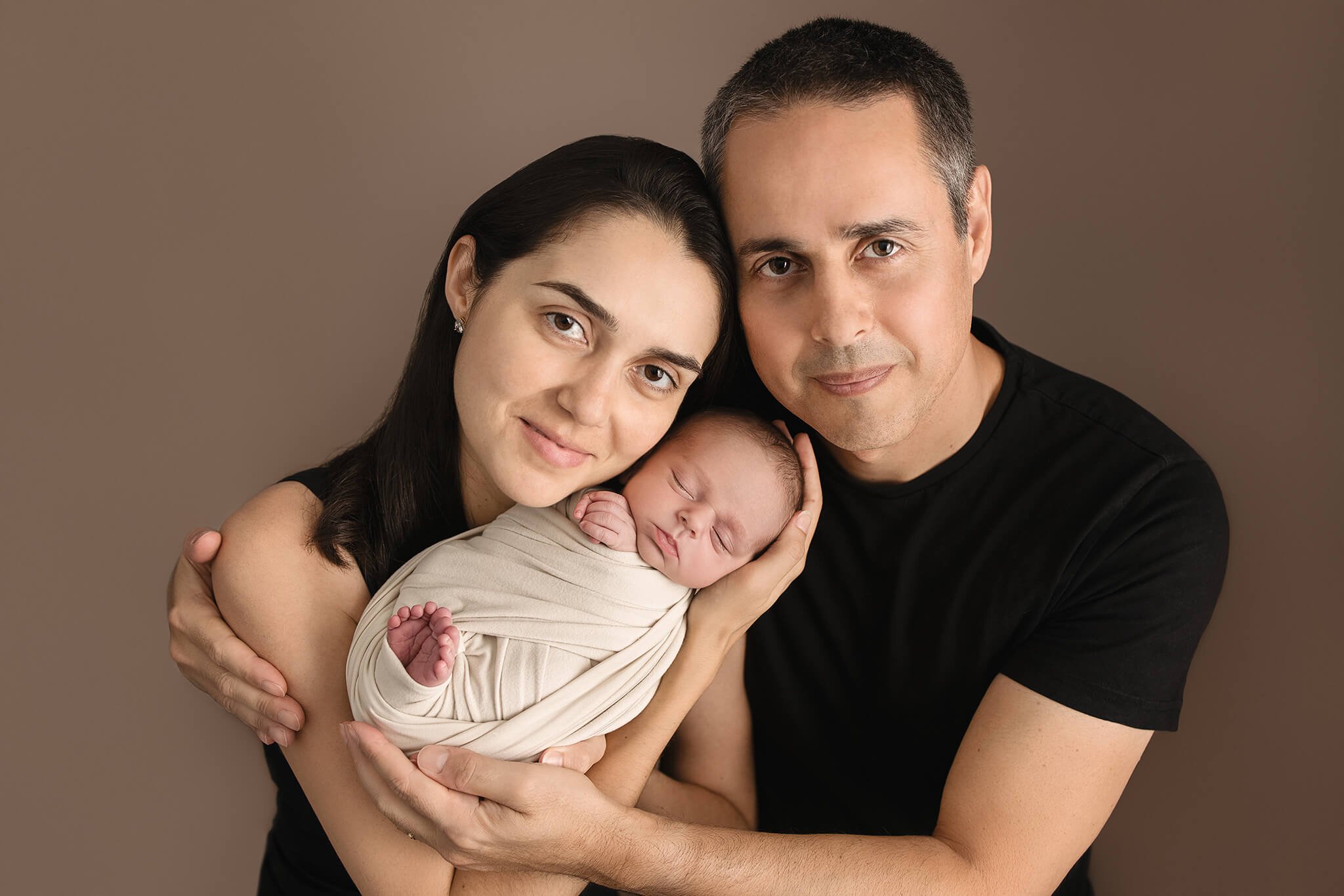 in home newborn portrait session toronto, newborn photography near me, newborn portraits 