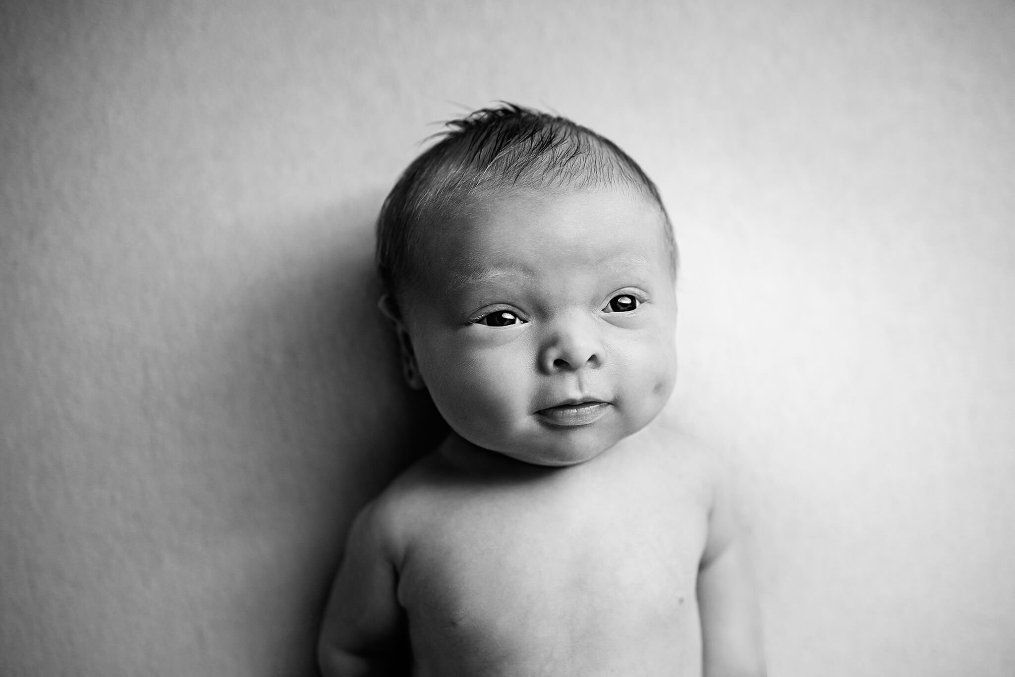 toronto mini newborn session, baby portraits at home Toronto, professional newborn photos