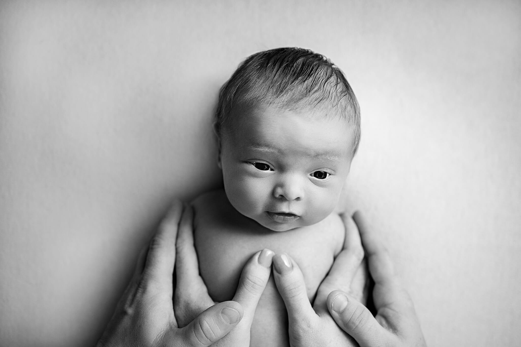 toronto mini newborn session, baby portraits at home Toronto, professional newborn photos