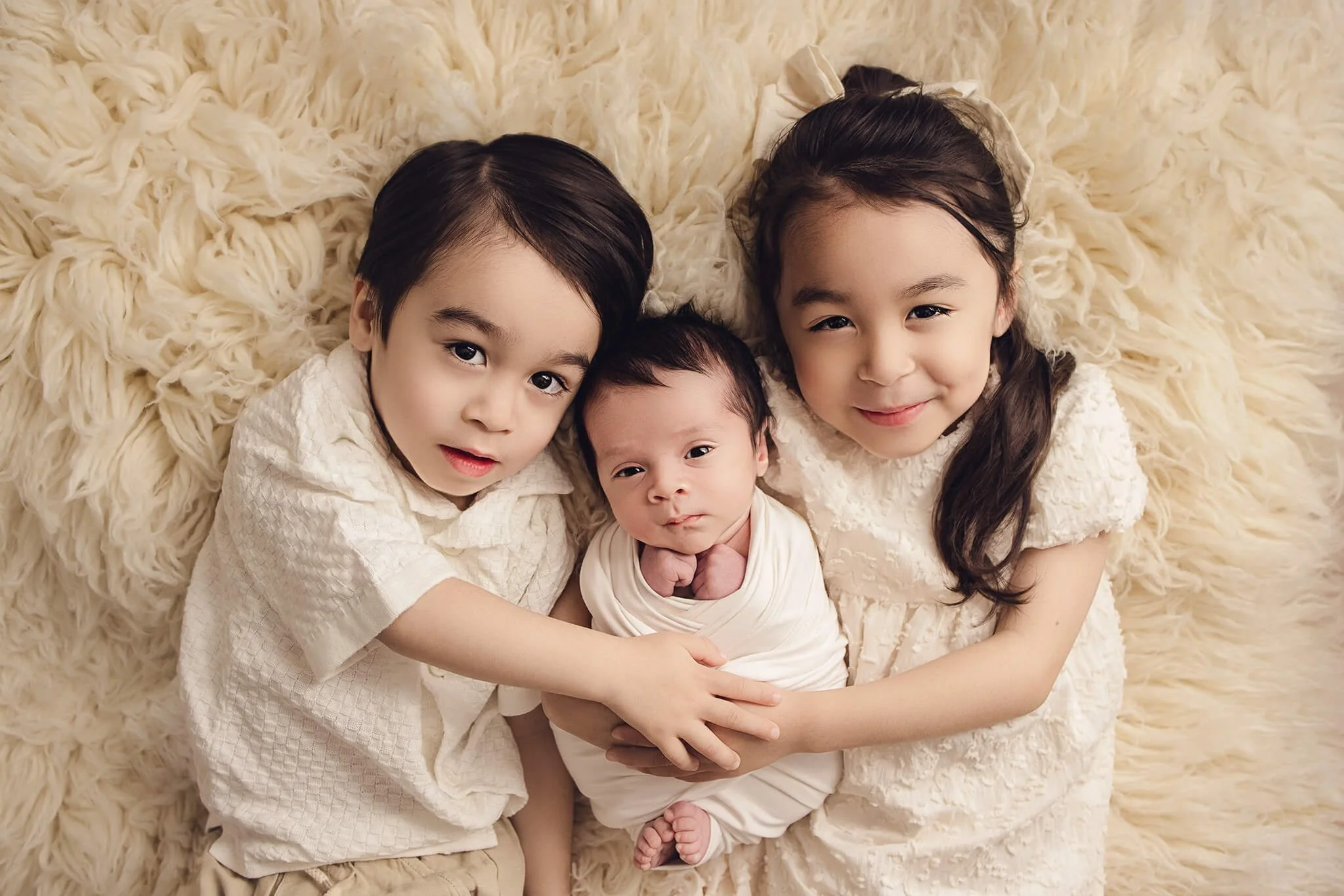 Toronto, ON Photographer/ Sibling Love, Family Fun, and a Newborn Joy