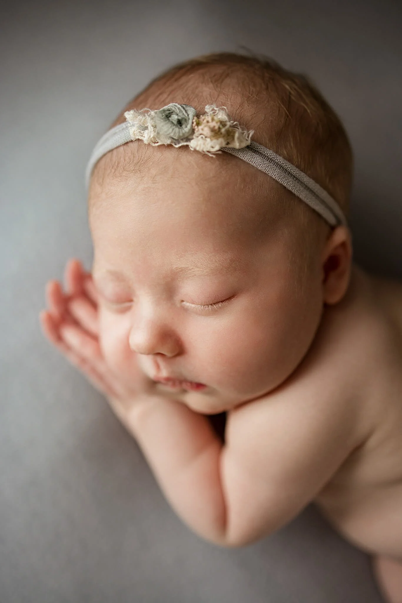 newborn photography near me, markham newborn photographer, in home newborn photography Toronto