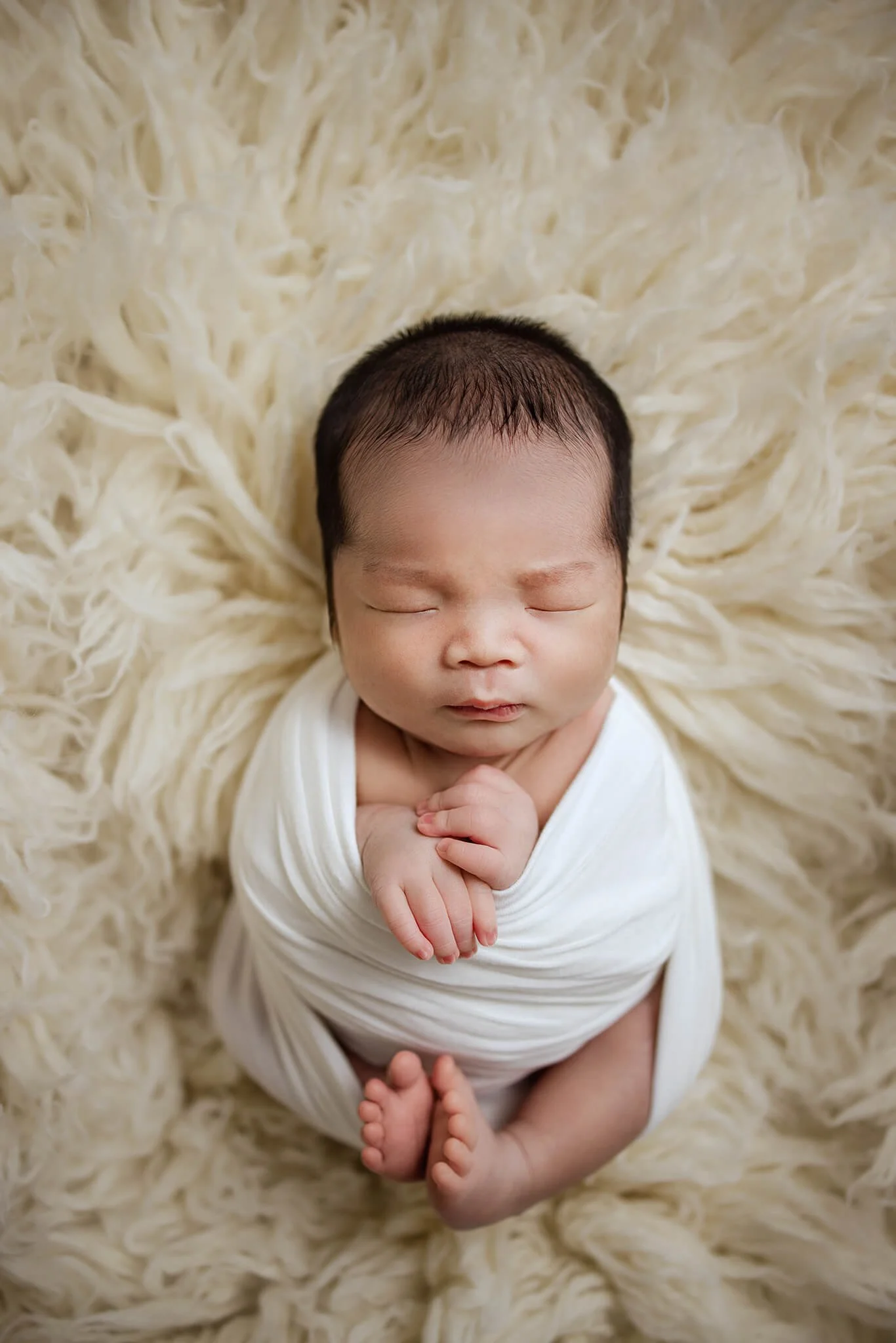 in home newborn photography Markham ON, newborn portraits near me, professional newborn photography