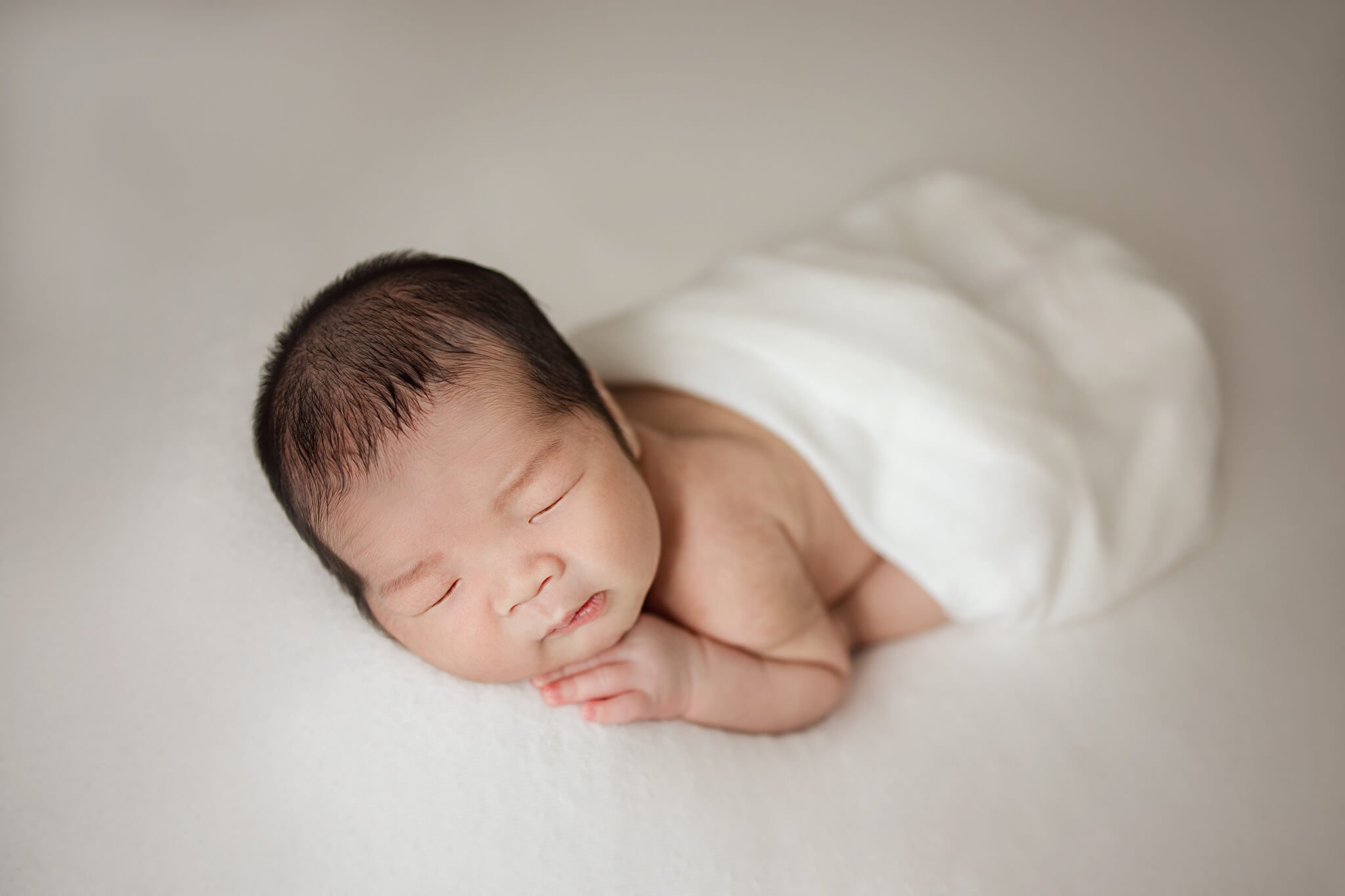 in home newborn photography Markham ON, newborn portraits near me, professional newborn photography