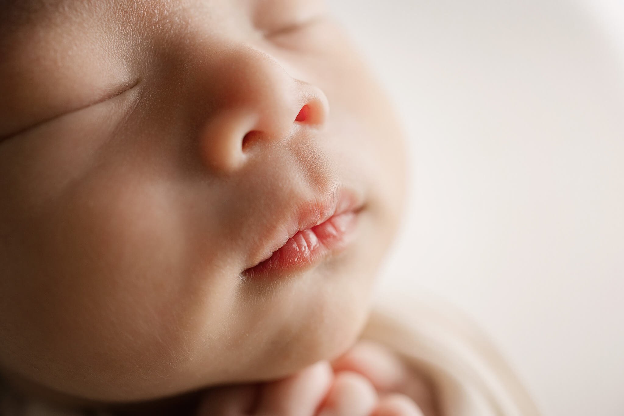 best Markham ON baby portraits, newborn photography packages, in home newborn photographer Toronto