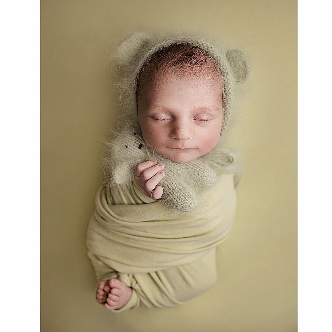 love capturing those tiny details; the curled toes, delicate lashes, and gentle features that make each baby one of a kind.

Serving families across Markham, Richmond Hill, Vaughan &amp; Toronto.
www.dearjassa.com/contact