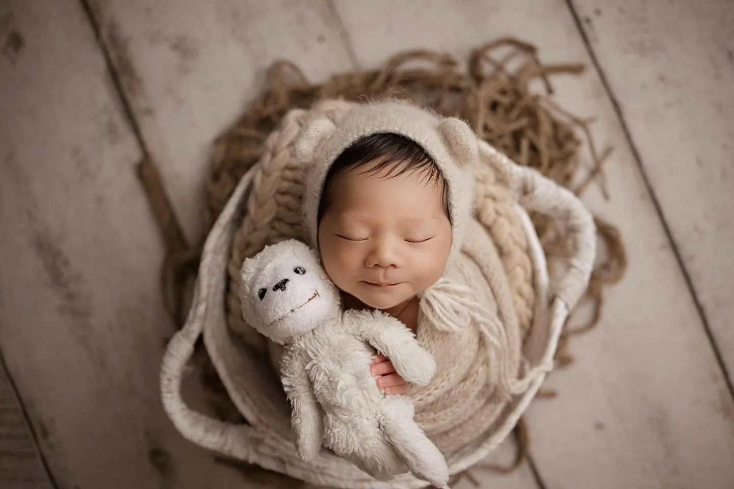 This little monkey has been waiting patiently for what feels like forever to meet the newest member of the family! How sweet is it that he gets to snuggle the same special friend his Dad had when he was a little boy?

Bringing special items from the 