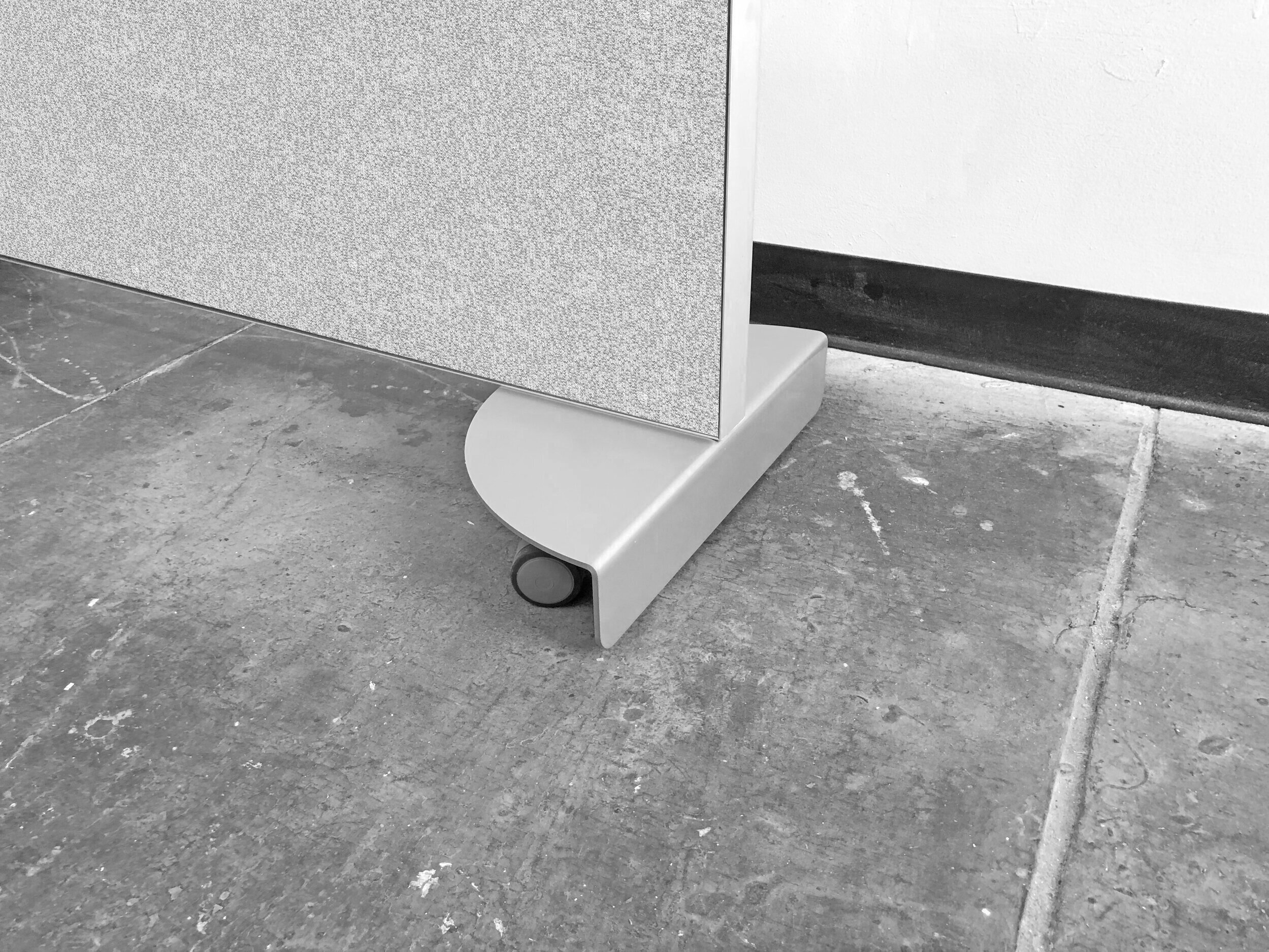 Half_Circle_Casters_02.jpg