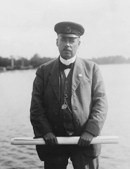 Gustaf Estlander[2].jpeg