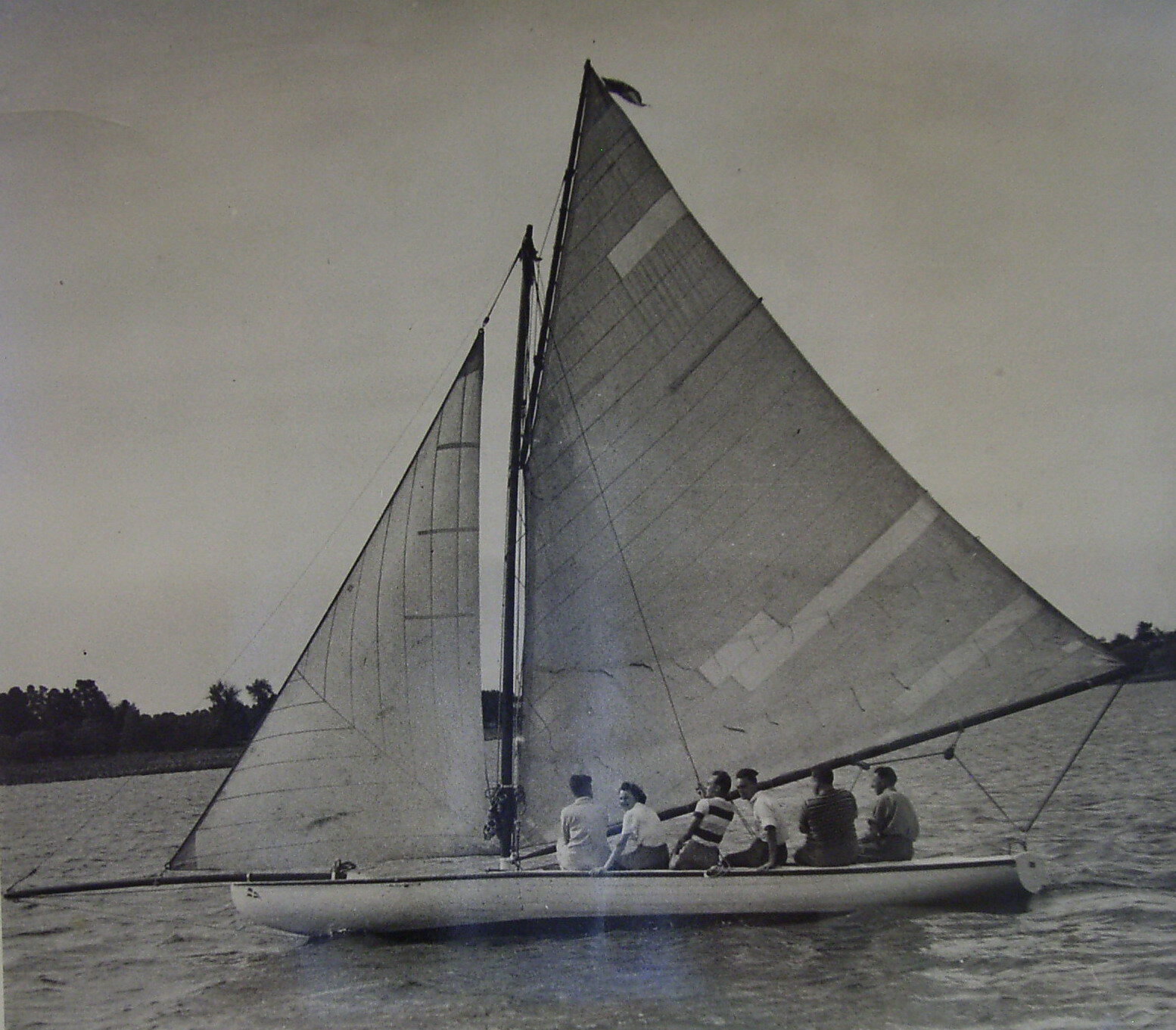 Acrospire II on Lake Wendouree with Dad, Anne Wheeler and Ron