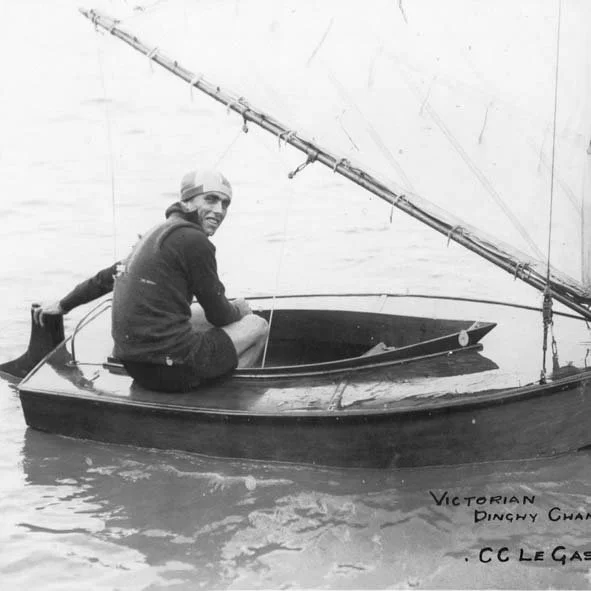 1933_Albert+Park+8'+Champion+1933.jpg