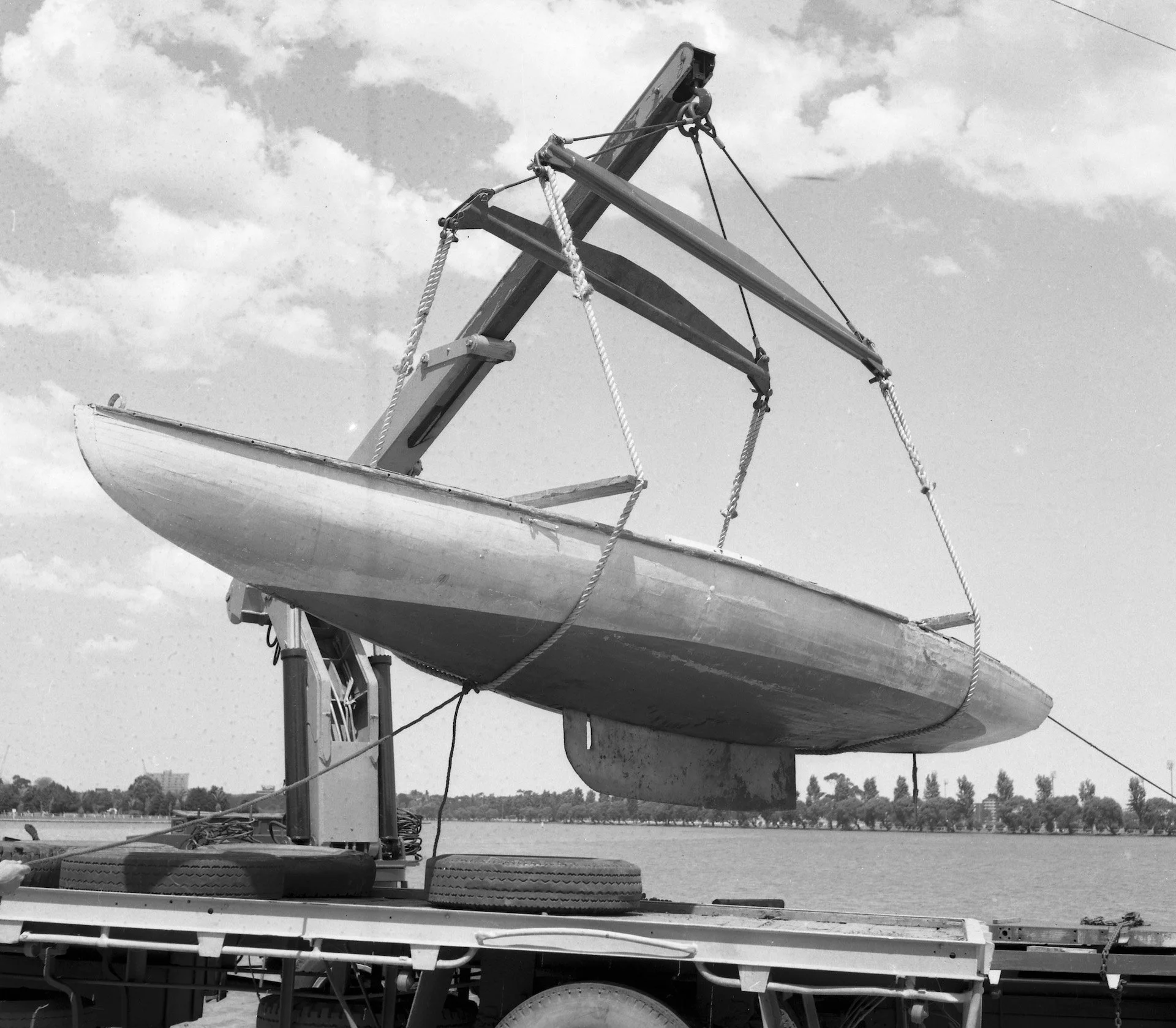 136, Acrospire unloading 1971.jpg