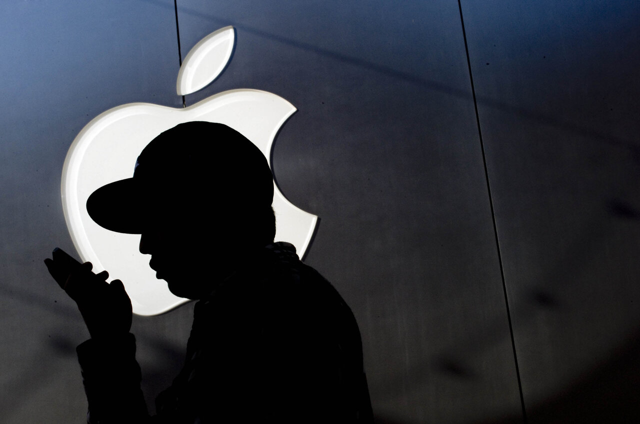 IRVINE, CA – Brian Chavarriaga, 20, of Huntington Beach had his new iPhone 4S out of the box for mere moments before he used Siri, a new voice recognition command system, to text his girlfriend in front of The Irvine Spectrum's Apple Store on October