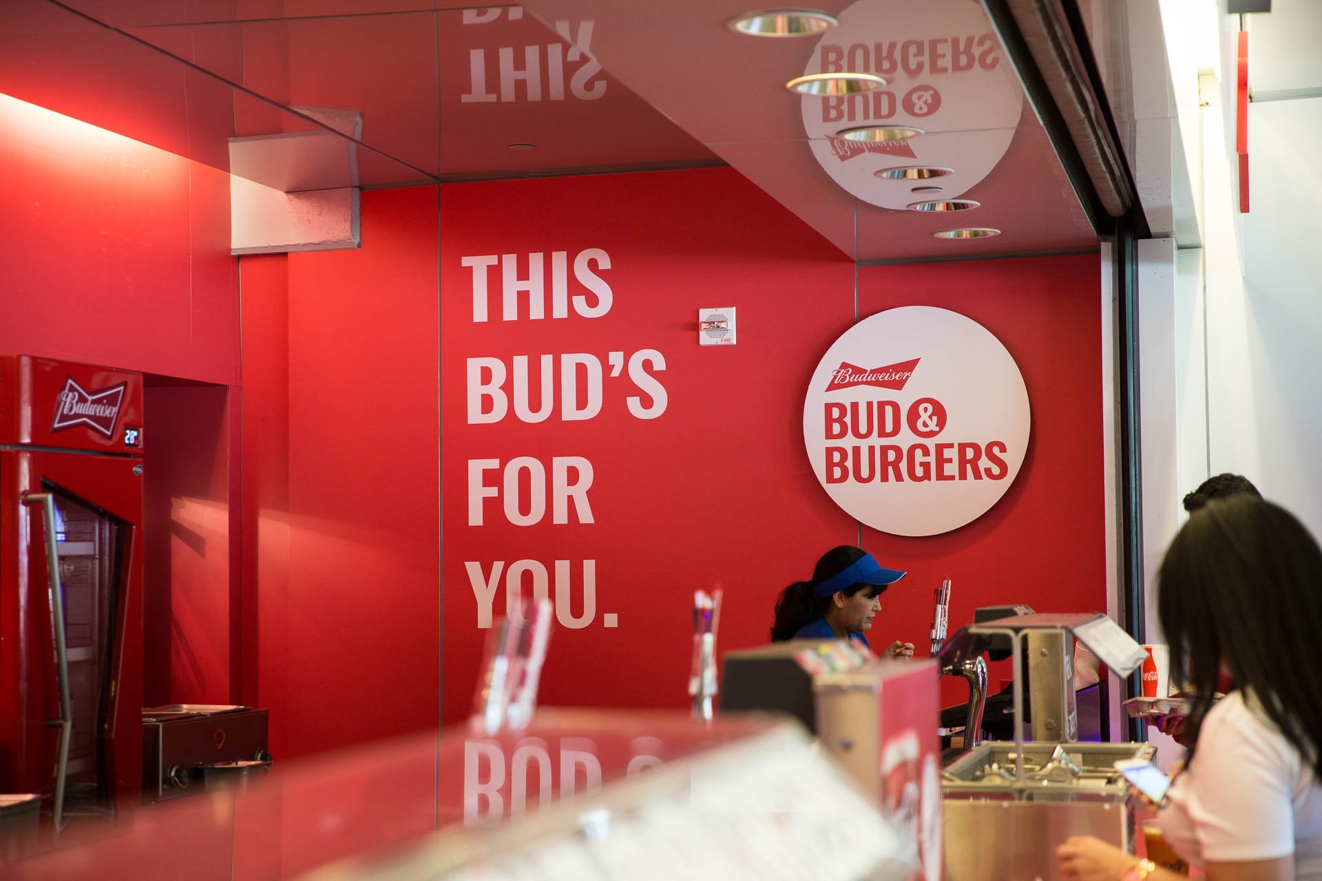 BudBurgers-Dodgers-4.jpg