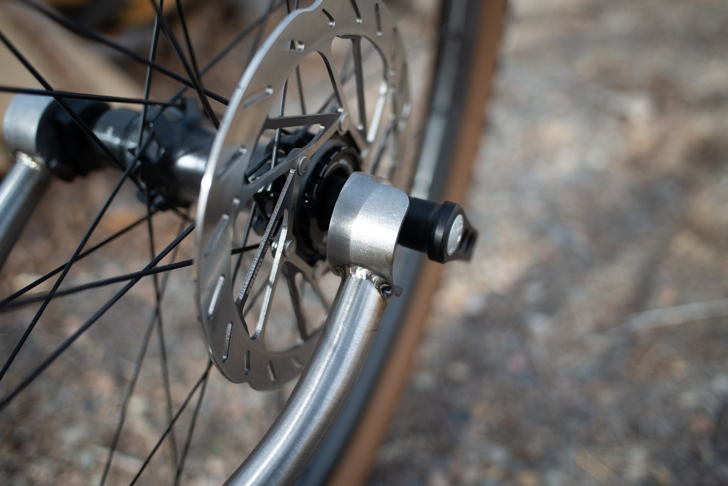 UDH dropout before brake mount