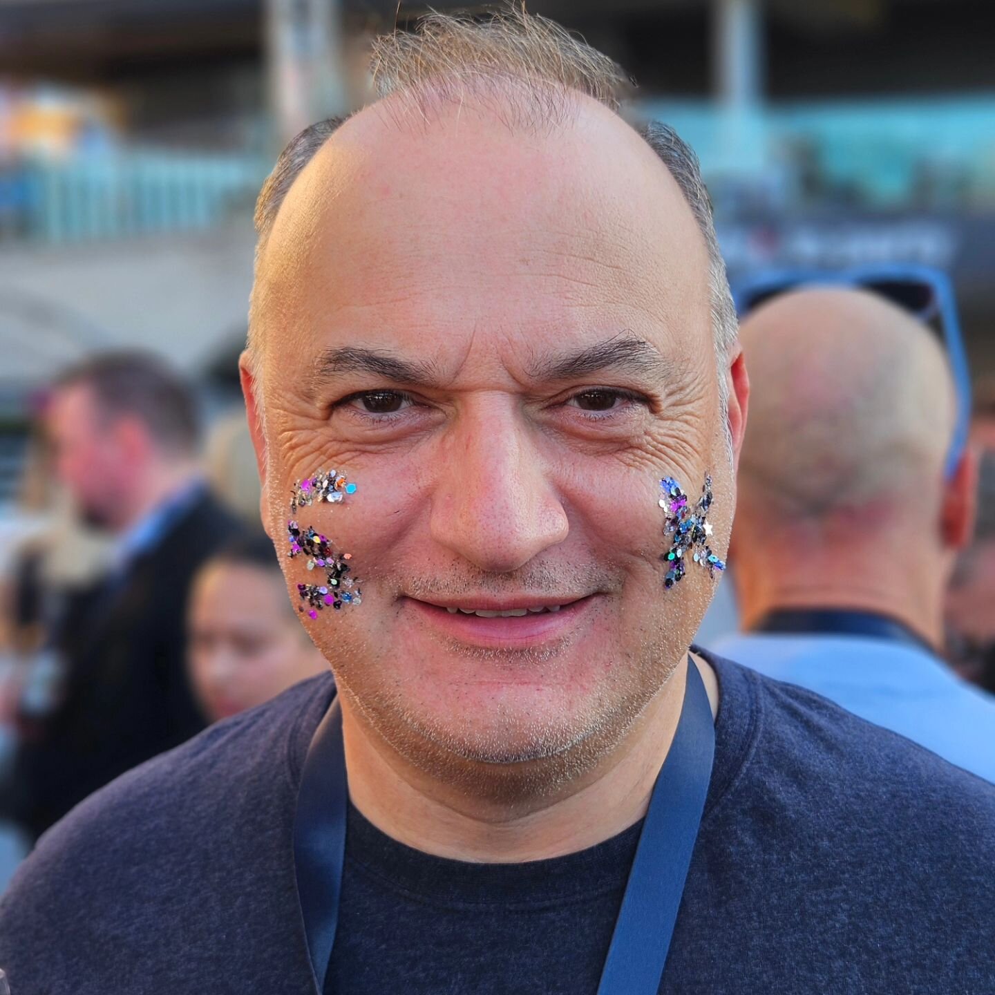 Glitter painting is always a blast with @shimmersquadworld 🤩😍

#glitterpainting #facepainting #hmua #randwickracecourse #shimmersquad #lauradhirhmua