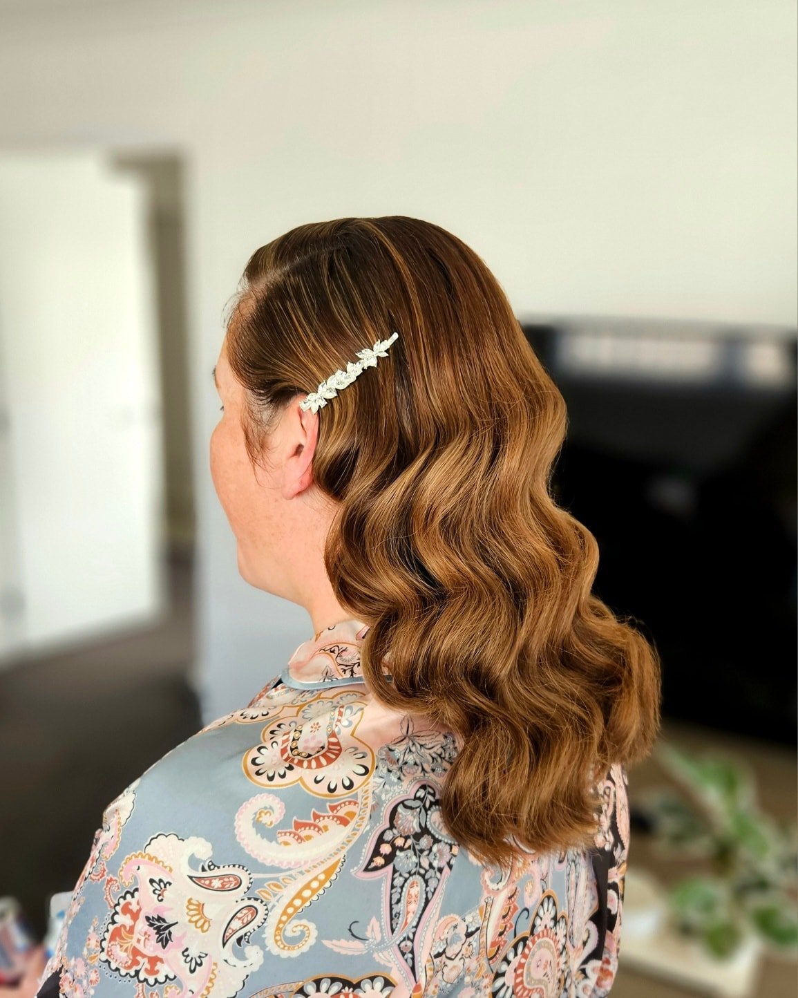 Perfect Hollywood waves for Lauren last weekend on her wedding day 😍 

#hair #hmua #hairstyling #hairstylist #freelancehairstyling #mobilehair #Hollywoodwaves #wedding #bridalhair #bridalhairstyle