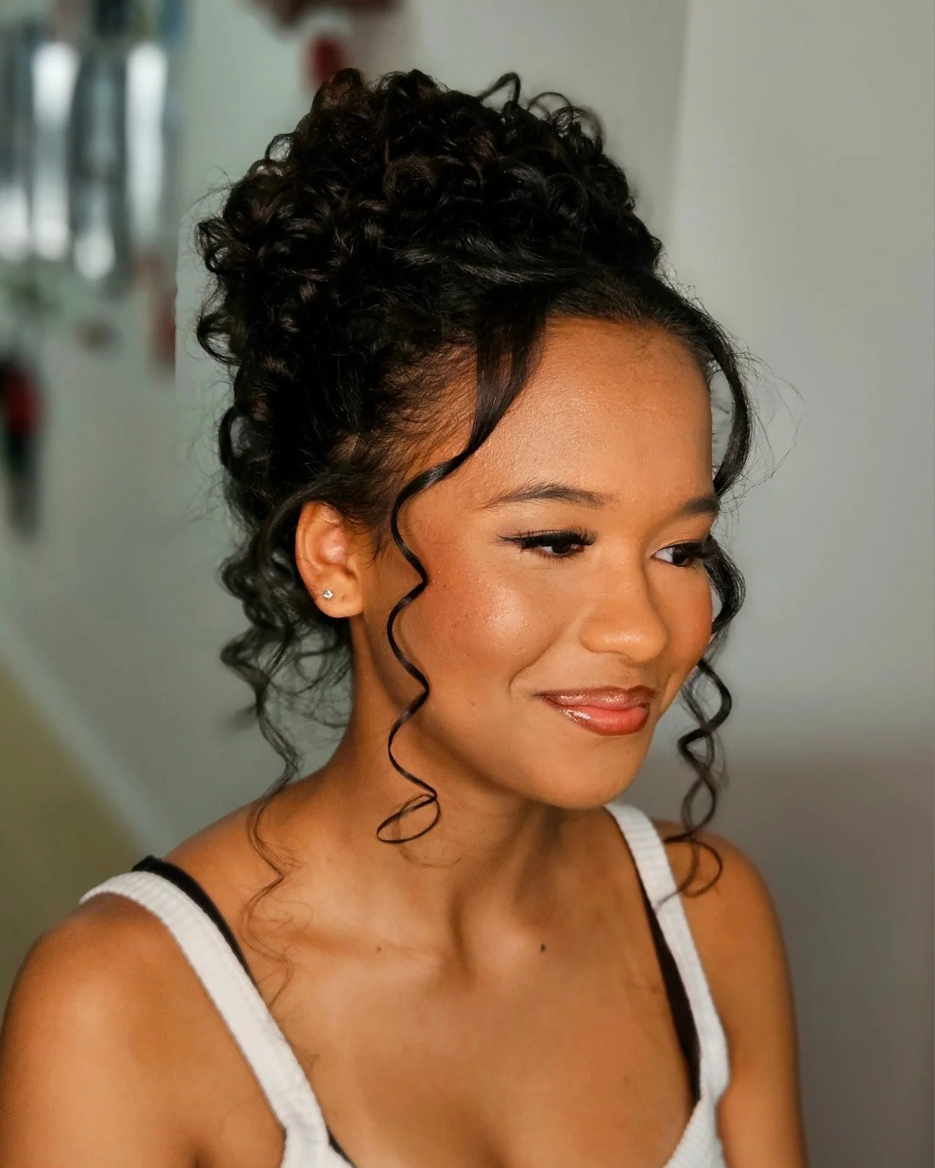 School formal hair and makeup for this gorgeous young lady last year 🥰

#makeup #hair #schoolformal #makeupartist #hairstylist #evenrs #sydneyhmua #hmua