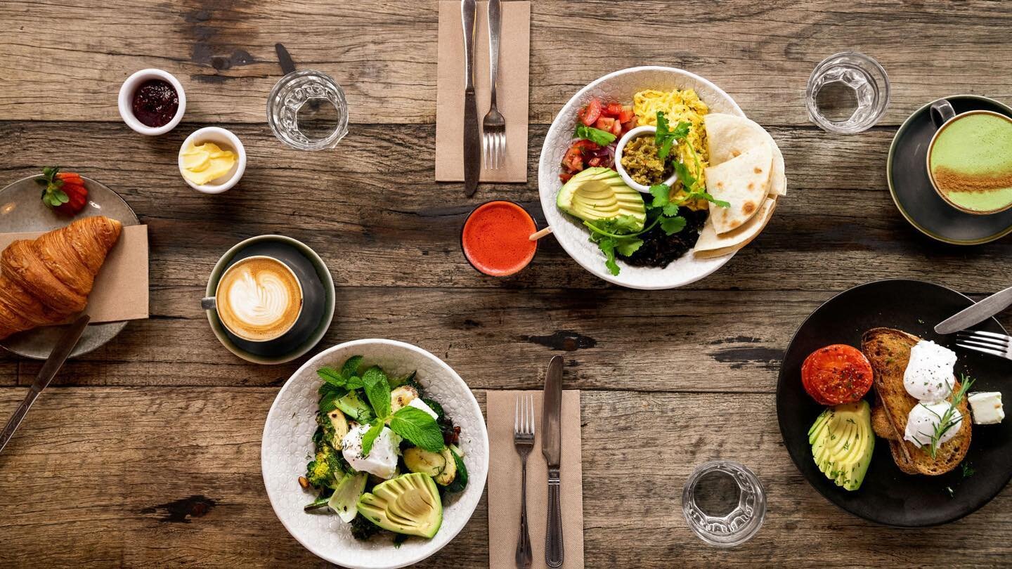 When you can&rsquo;t decide what to have, have it all.
@gingermonkeycafe 

#kiahluceyphotography  #foodphotography #foodie #gingermonkeycafe #melbournefoodie #melbournephotographer #flatlay #breakfast #vegetarianfood