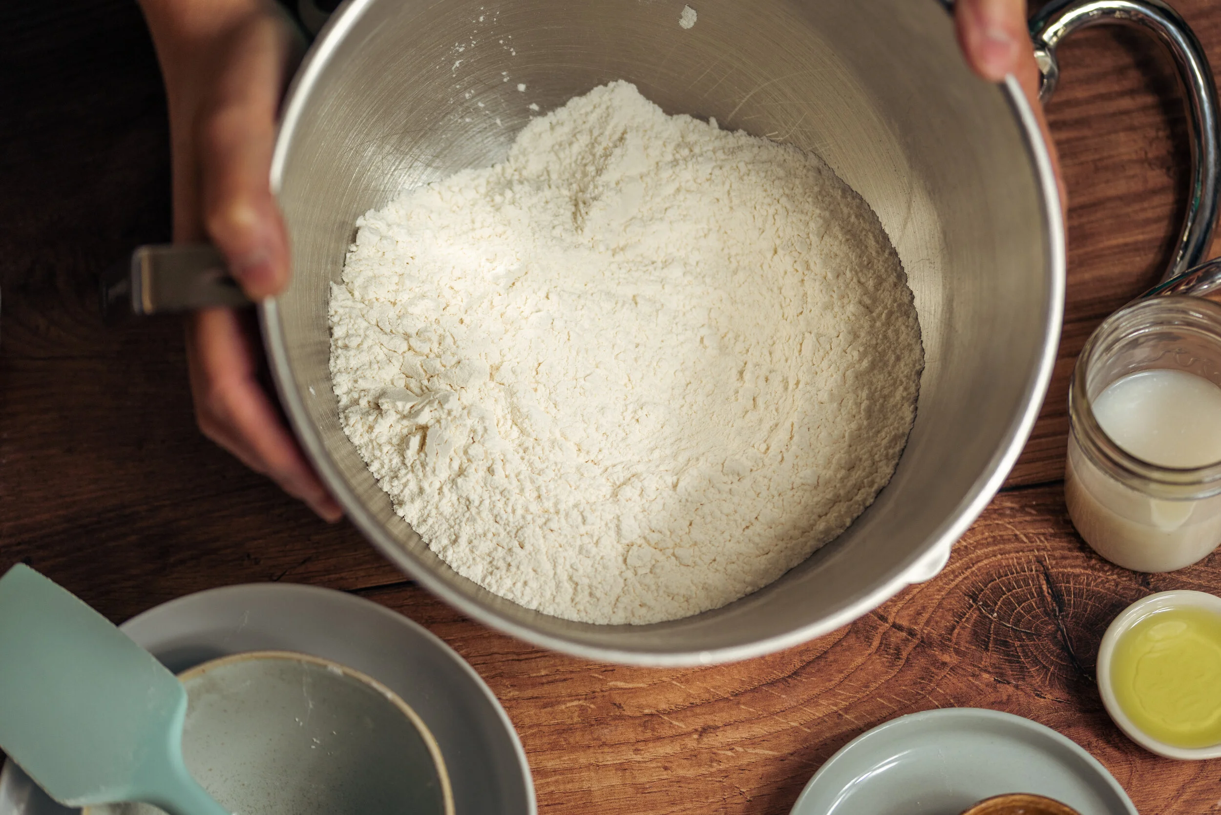 Whisk the dry ingredients.