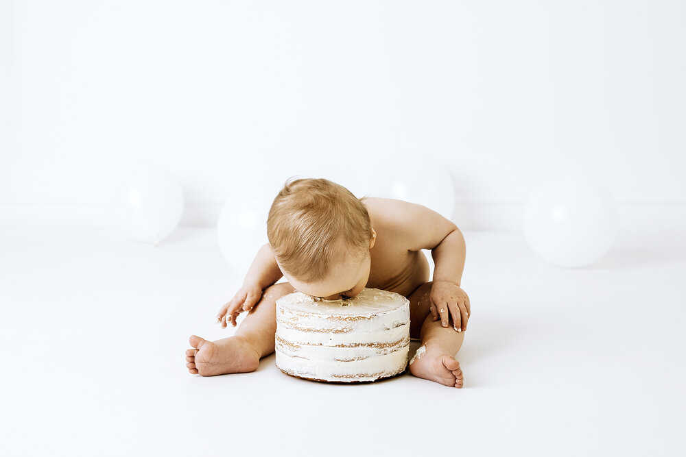 Bolton Photographer | Newborn Photographer | Cake Smash Photographer