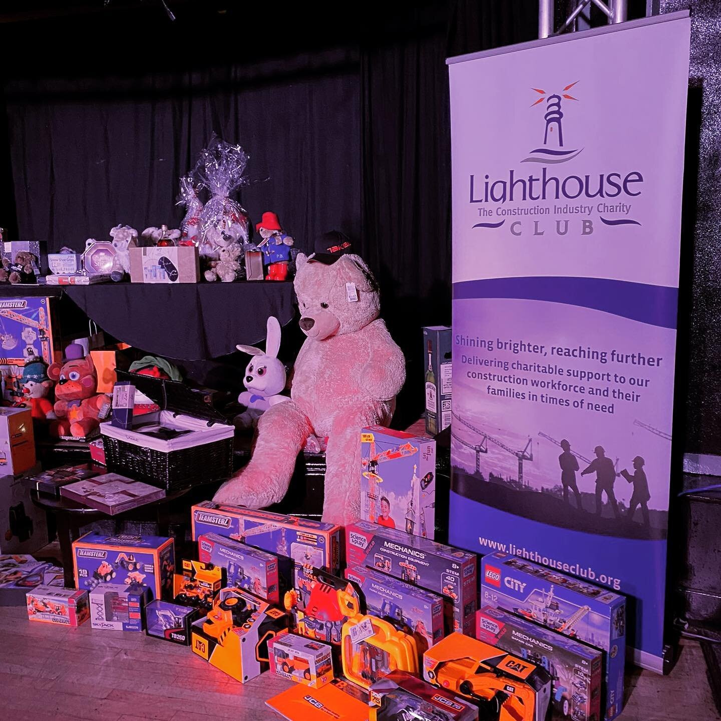 Today Diane attended the Lighthouse Clubs annual charity event, items donated from Home Decor totalled over &pound;600 in the auction that will all go to this much needed charity. Checkout @lighthouseclub_  for more information 👍