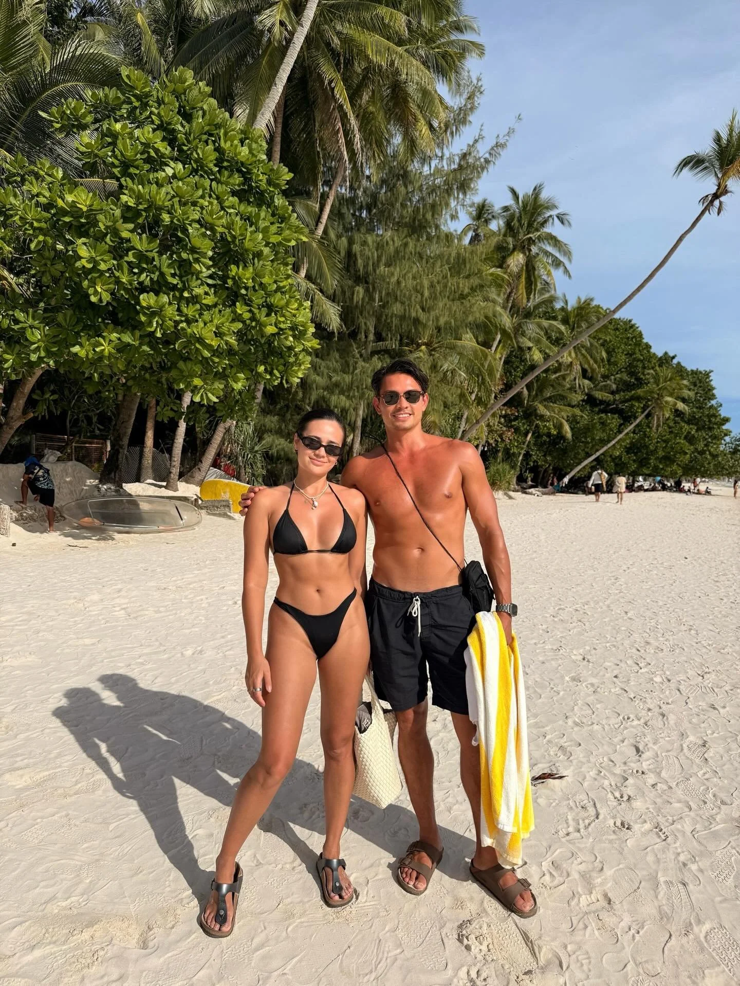 The Phillips kids take Boracay! 🥭🌴🥥🇵🇭 Returning to the motherland. 

#philippines #boracay #boracayisland #familyvacay