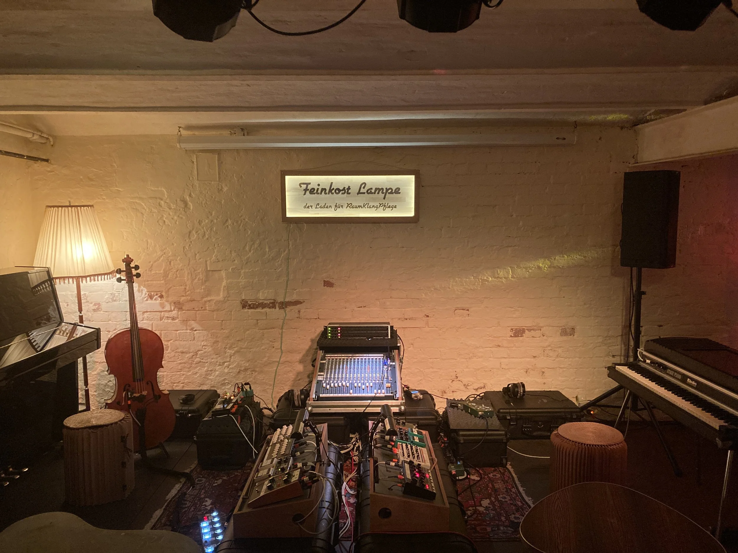 Live at Feinkost Lampe