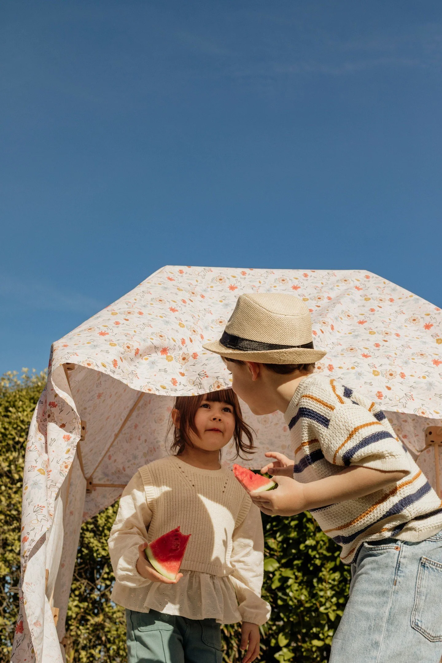 Pause gourmande dans le jardin avec les 1001 cabanes de @sarbakane .
imaginer , cr&eacute;er et recommencer &agrave; l'infini
