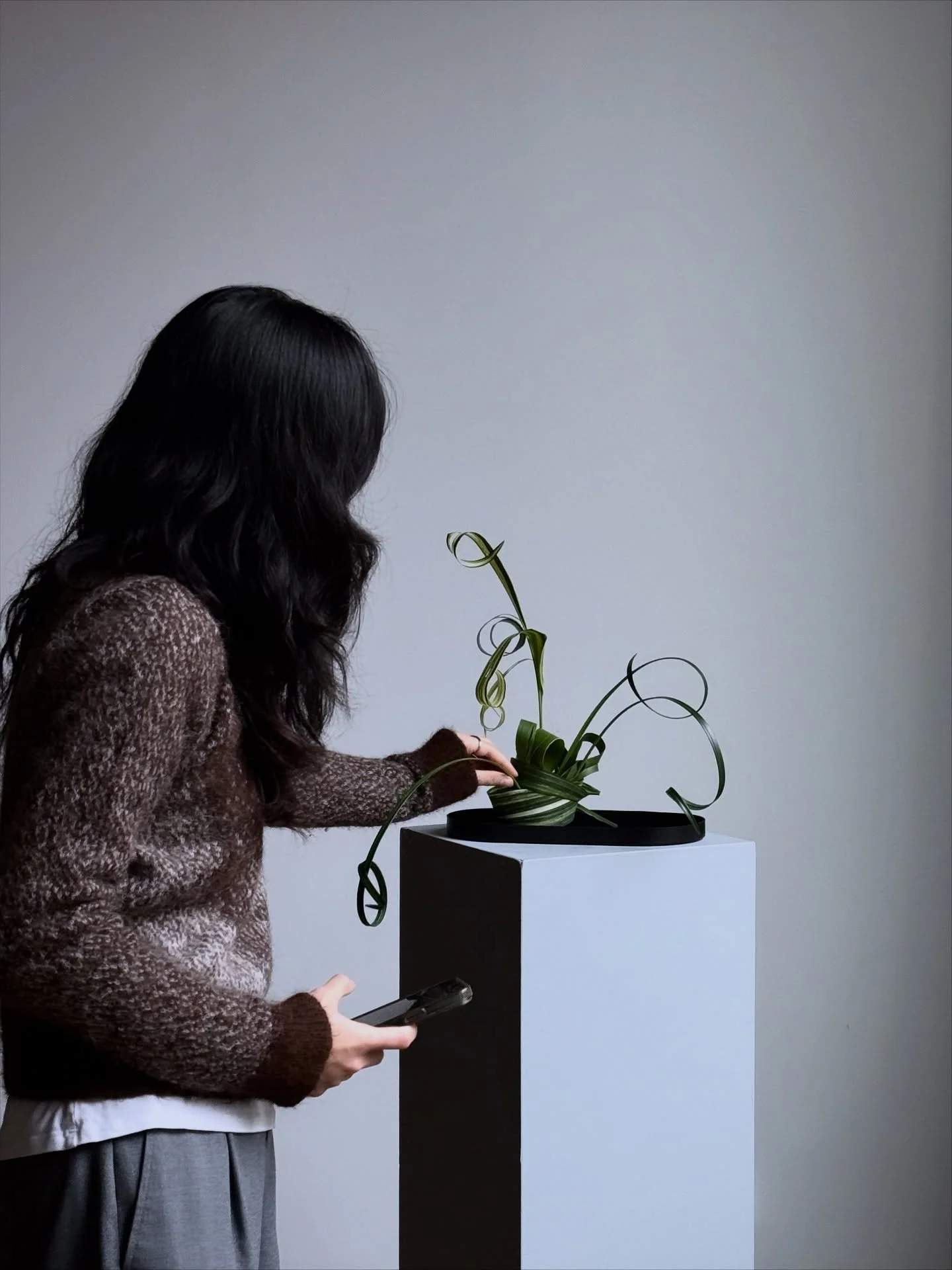 Thank you to everyone who came to our first two &ldquo;Leaf Manipulation&rdquo; workshops! 

More dates and sessions coming in the new year. Don&rsquo;t forget to sign up to our newsletter to be the first to know. Link in our bio 🙏🏻

📸 @ulianamosk