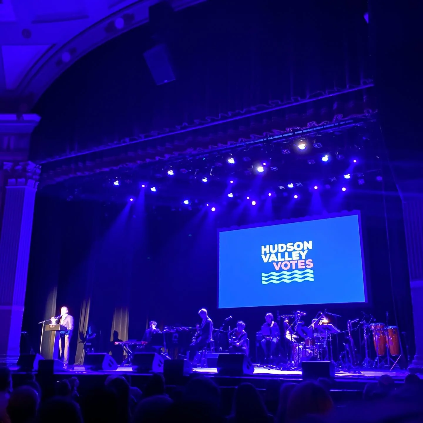 What. A. Night. 🤩 Seeeriously. Thanks to everyone who came together for an electric night in support of democracy. So grateful to have worked with such a stunningly talented team of creators and performers and professionals to create @hudsonvalleyvo