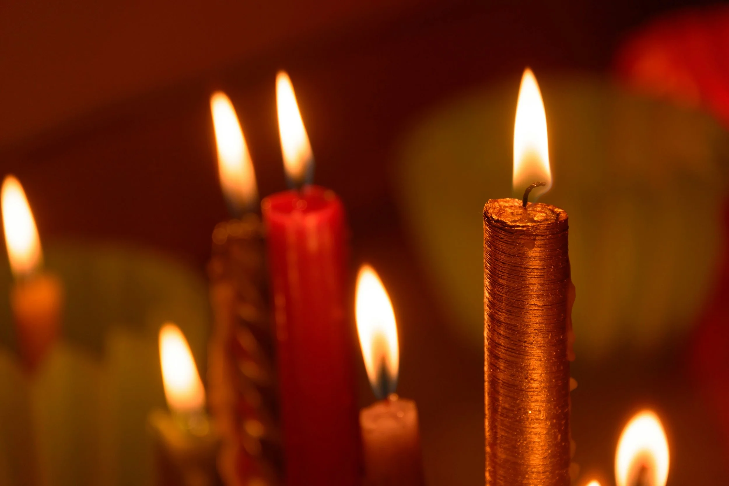 Holiday Candlelight Meeting