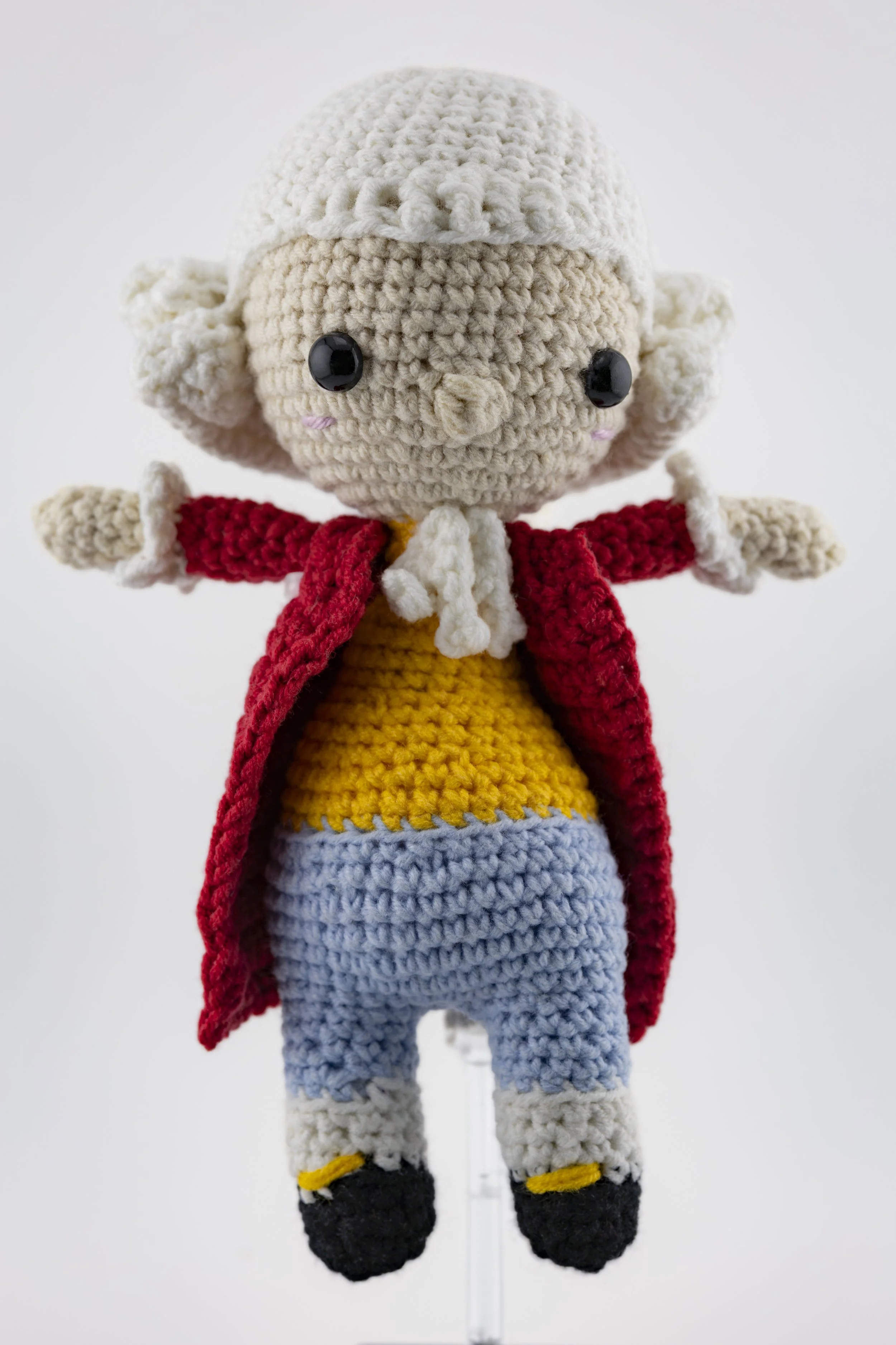 WOLFGANG AMADEUS MOZART
“ This woven sculpture is handmade by Maral Kosari from a design and pattern by Carla Mitrani for Amour Fou Crochet / www.amourfou-crochet.com “