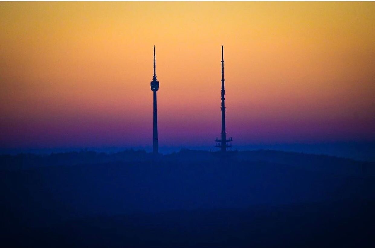 Allabendlicher Ausblick aus #meinuntertürkheim. 😍 Klasse Bild von  @kivi39